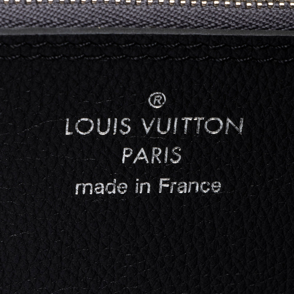 Louis Vuitton Mahina Leather Carmel Hobo
