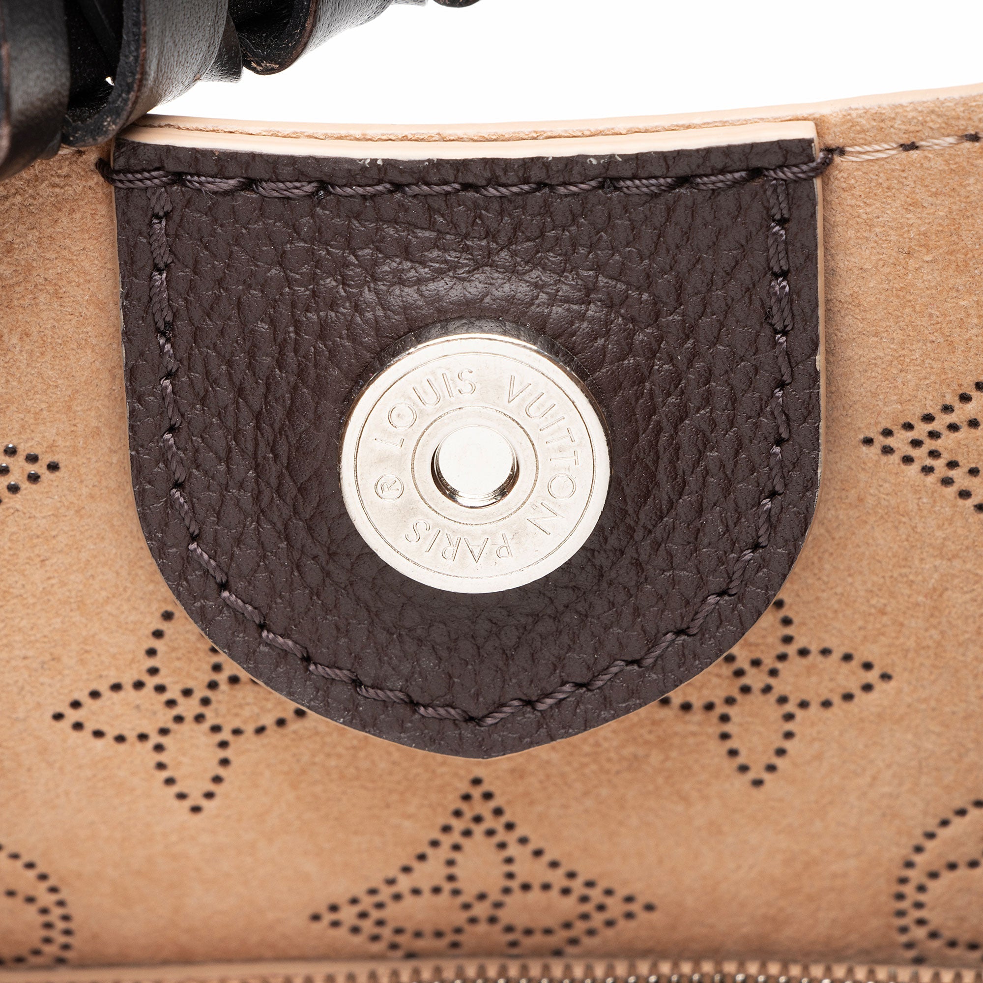 Louis Vuitton Mahina Leather Carmel Hobo