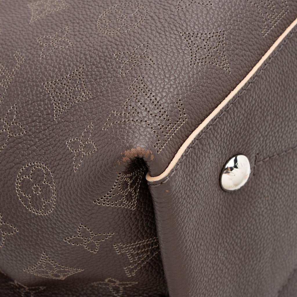 Louis Vuitton Mahina Leather Carmel Hobo
