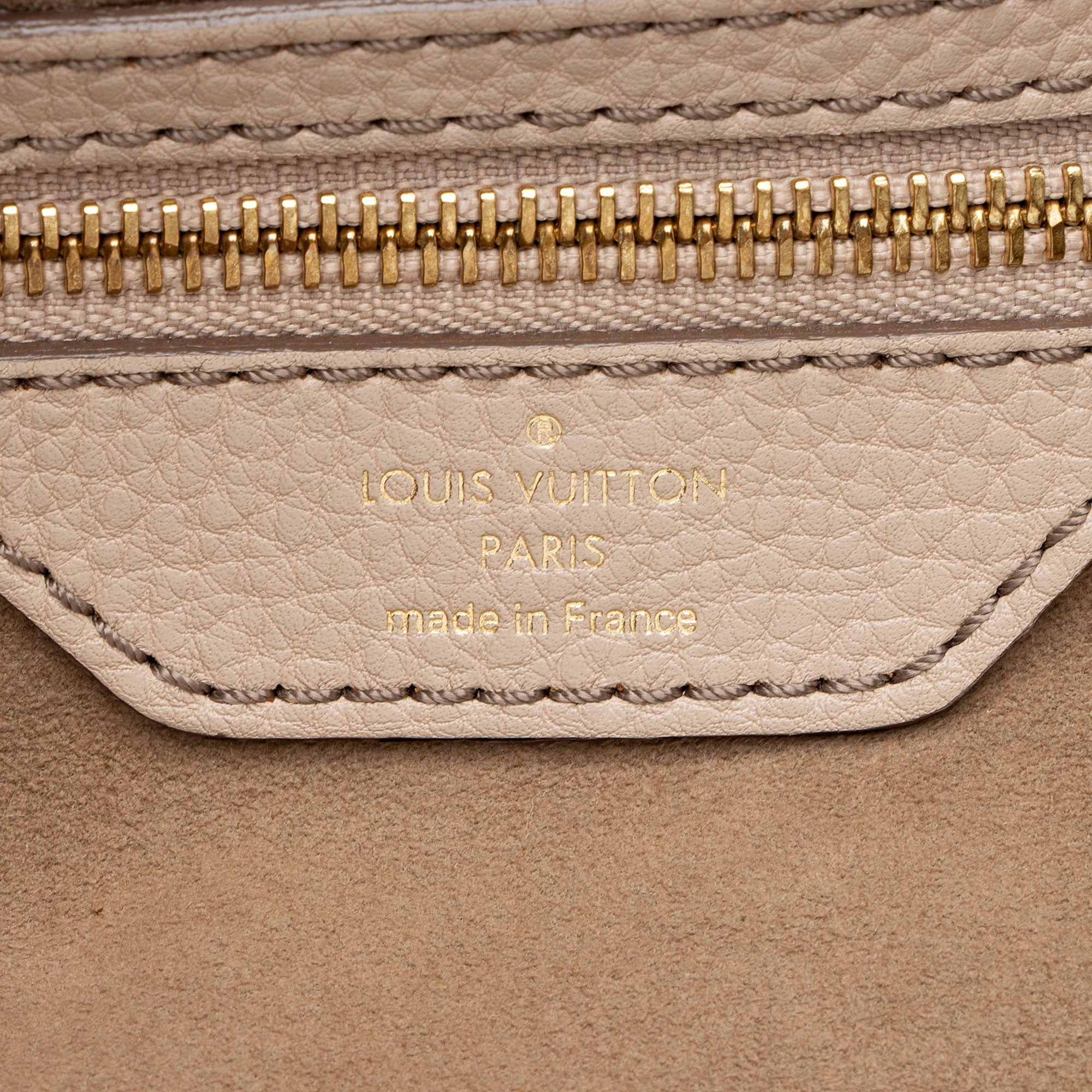 Louis Vuitton Mahina Leather L Hobo