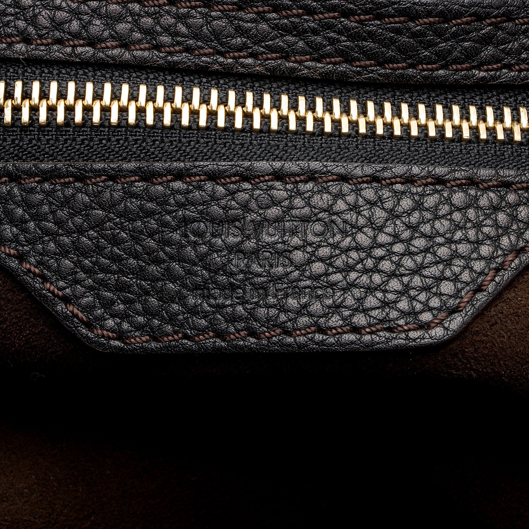 Louis Vuitton Mahina Leather L Hobo