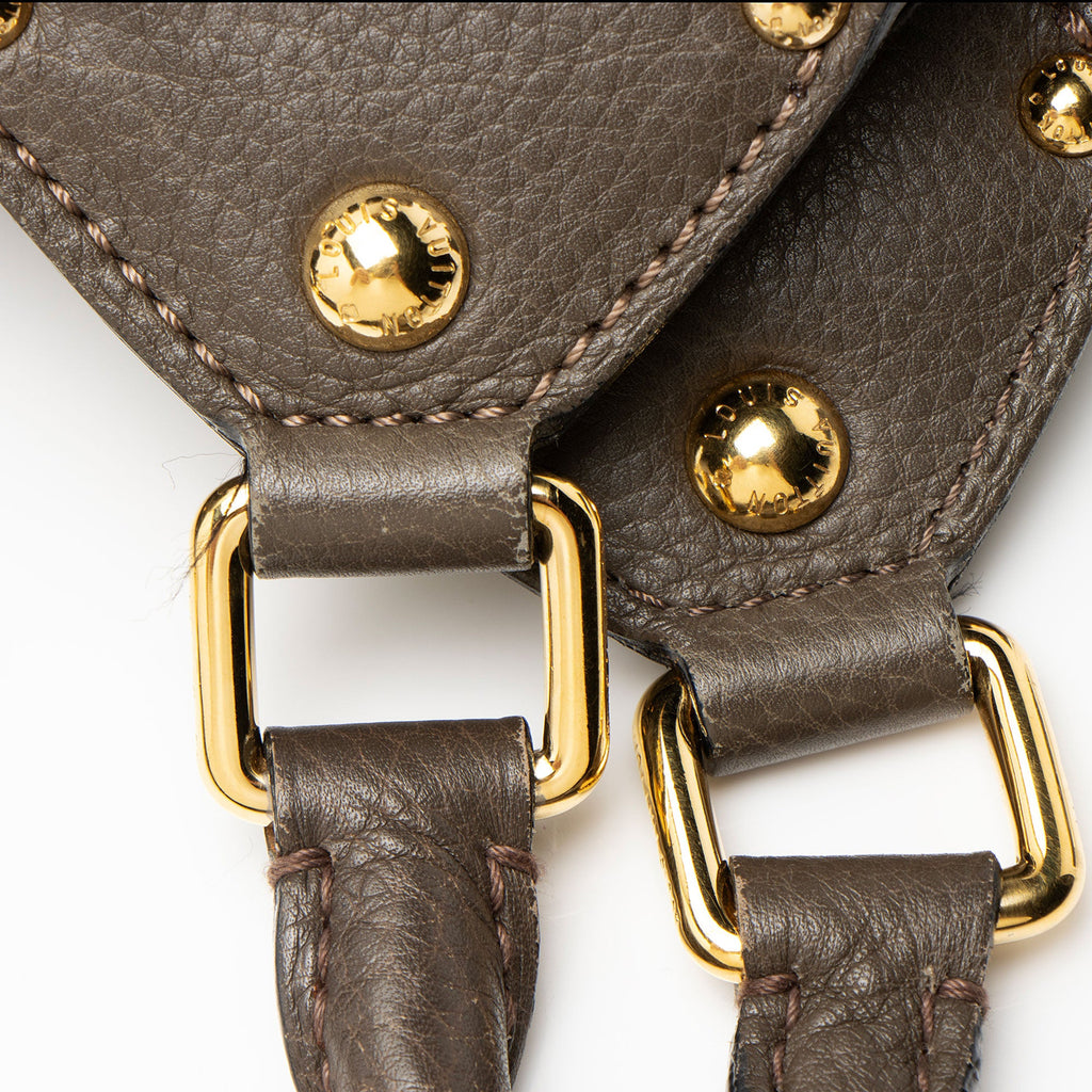Louis Vuitton Mahina Leather L Hobo