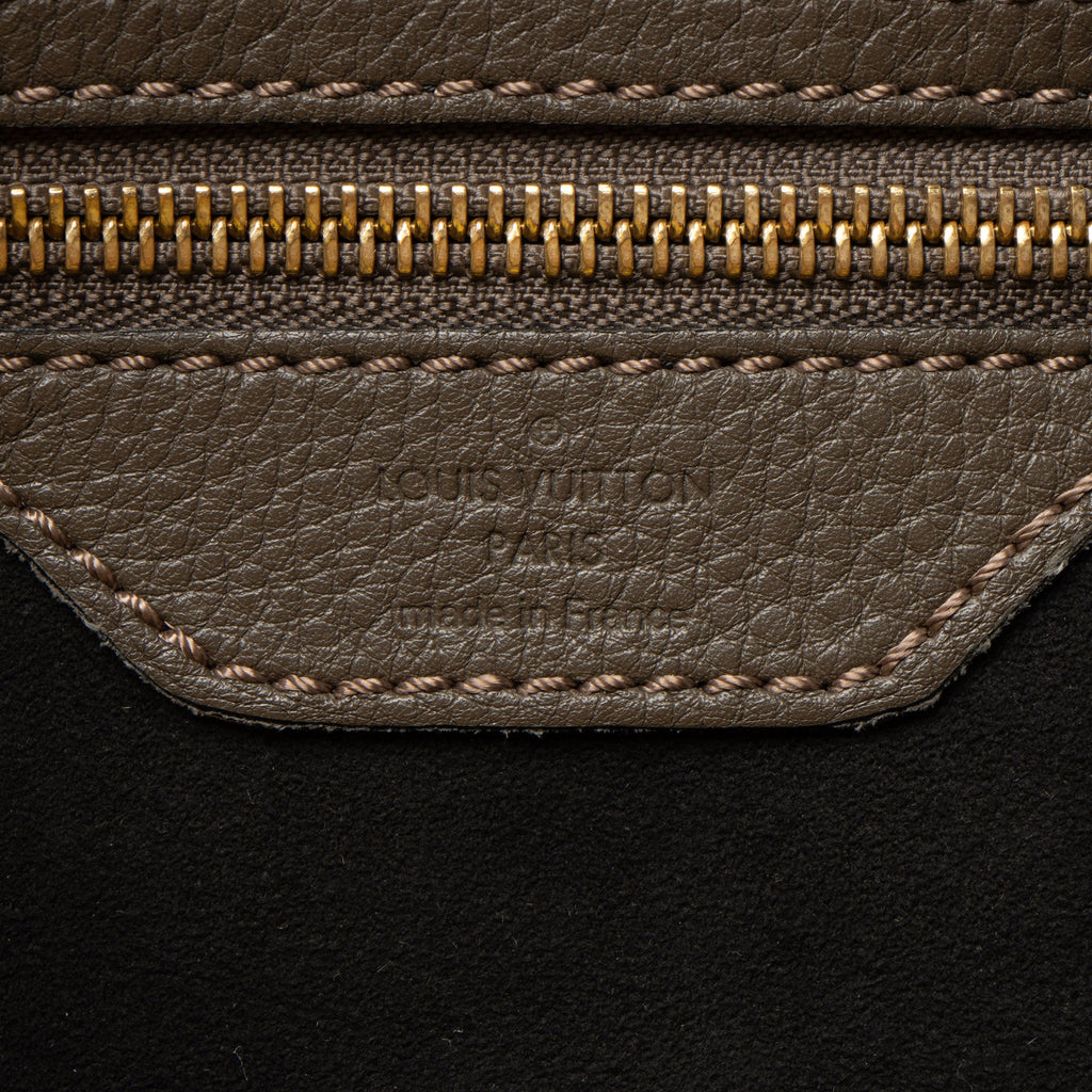Louis Vuitton Mahina Leather L Hobo