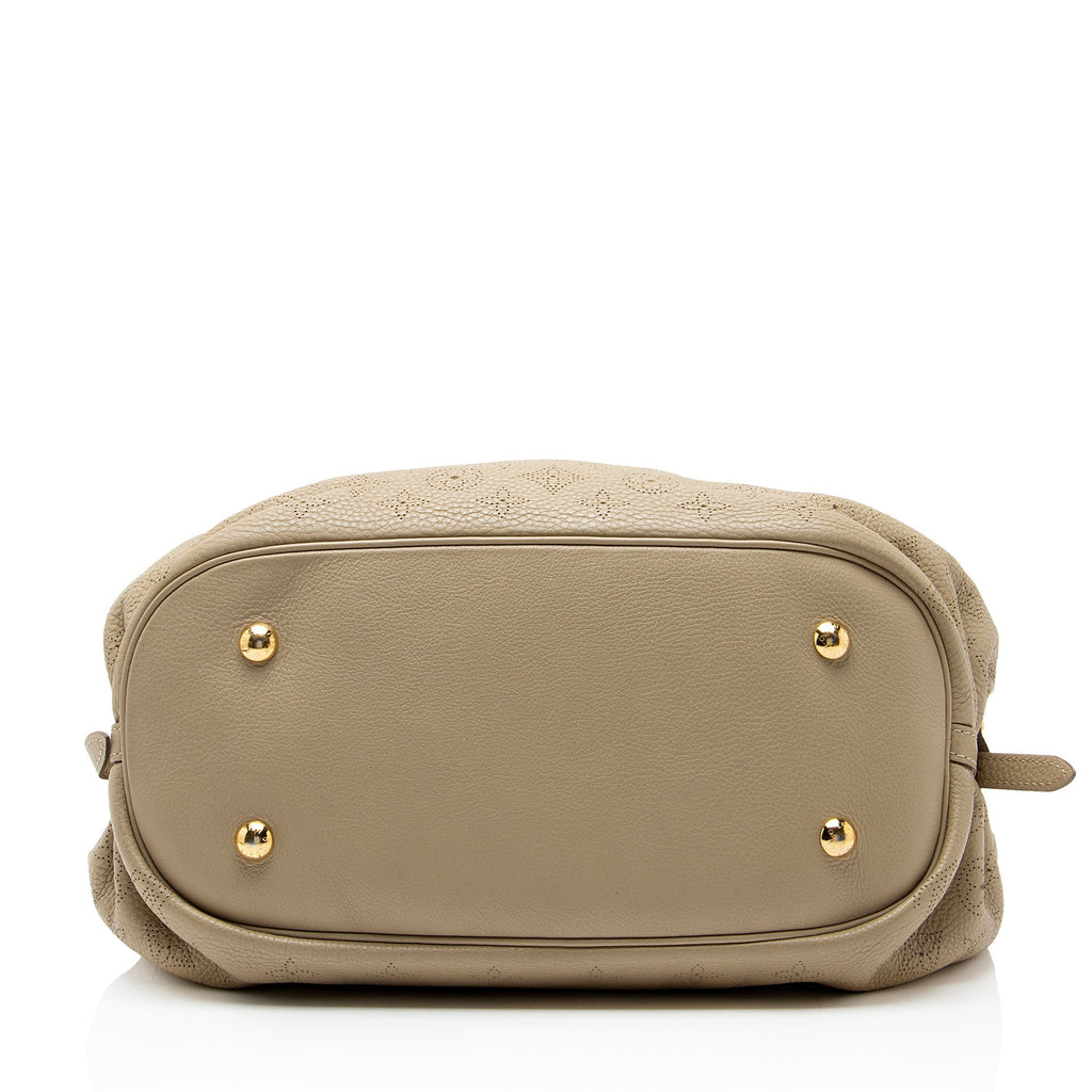 Louis Vuitton Mahina Leather L Hobo