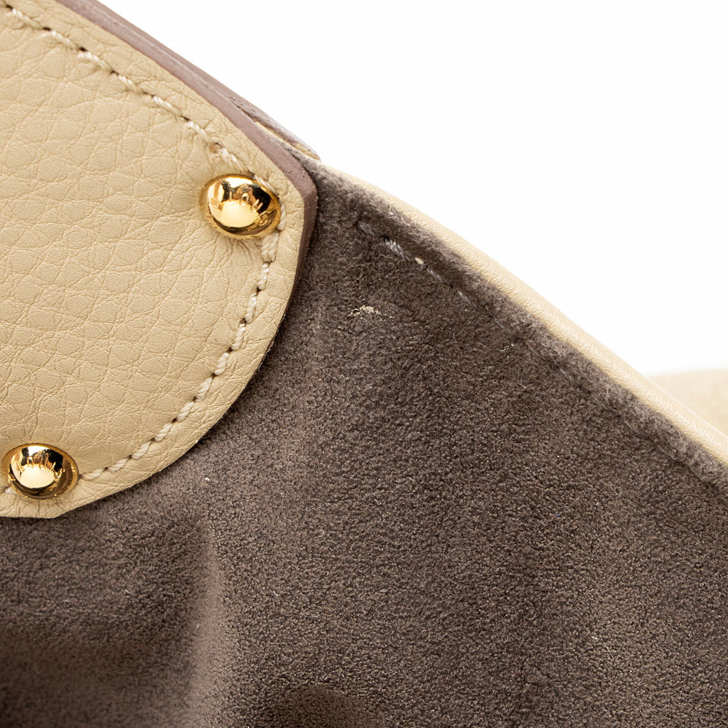 Louis Vuitton Mahina Leather L Hobo