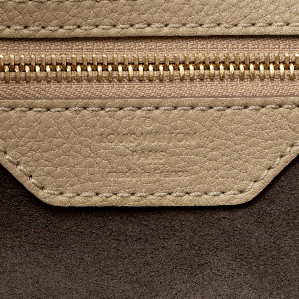 Louis Vuitton Mahina Leather L Hobo