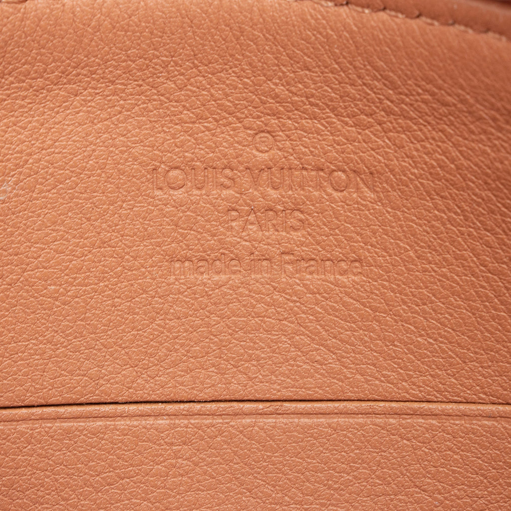 Louis Vuitton Mahina Leather Pochette