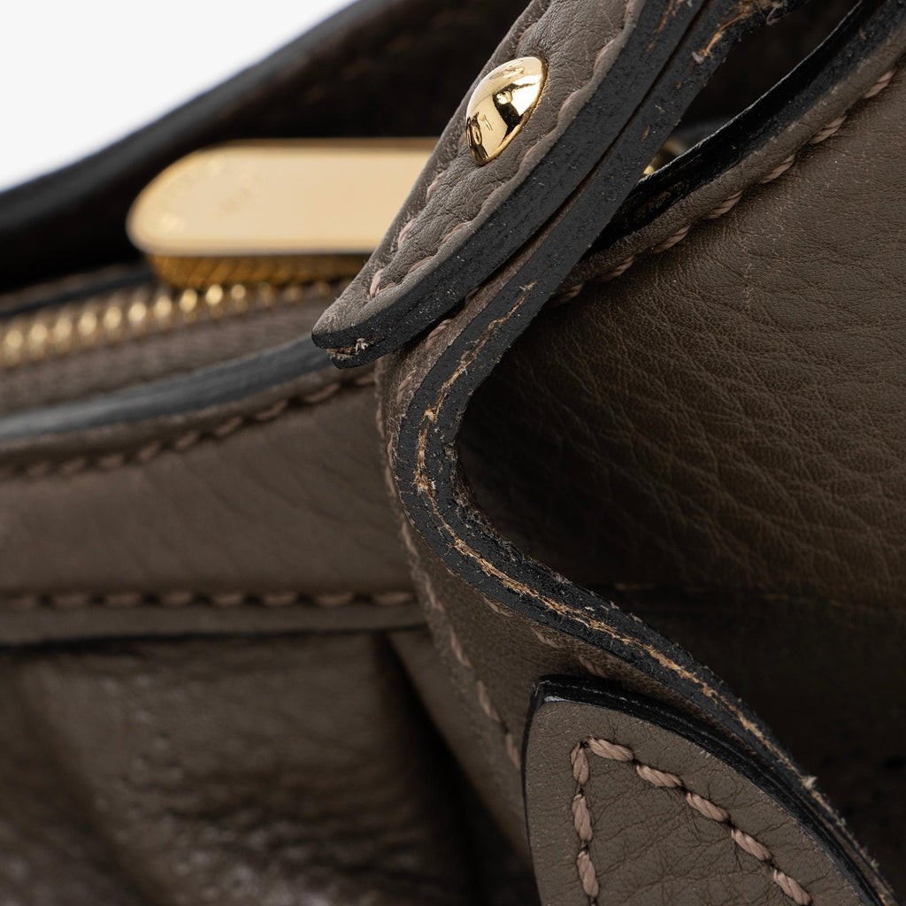 Louis Vuitton Mahina Leather XS Shoulder Bag (SHF-UHARnq)