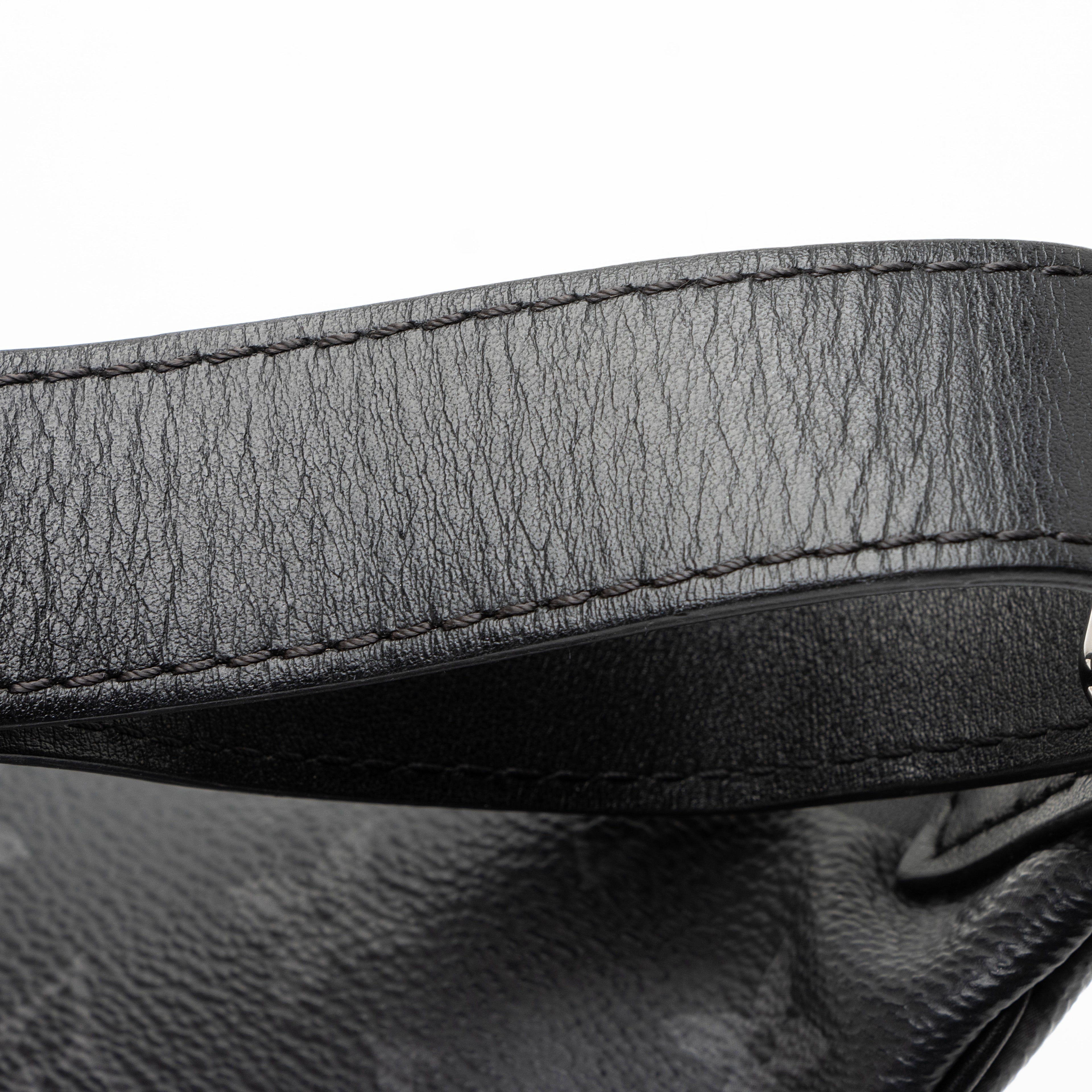 Louis Vuitton Monogram Eclipse Discovery MM Bumbag