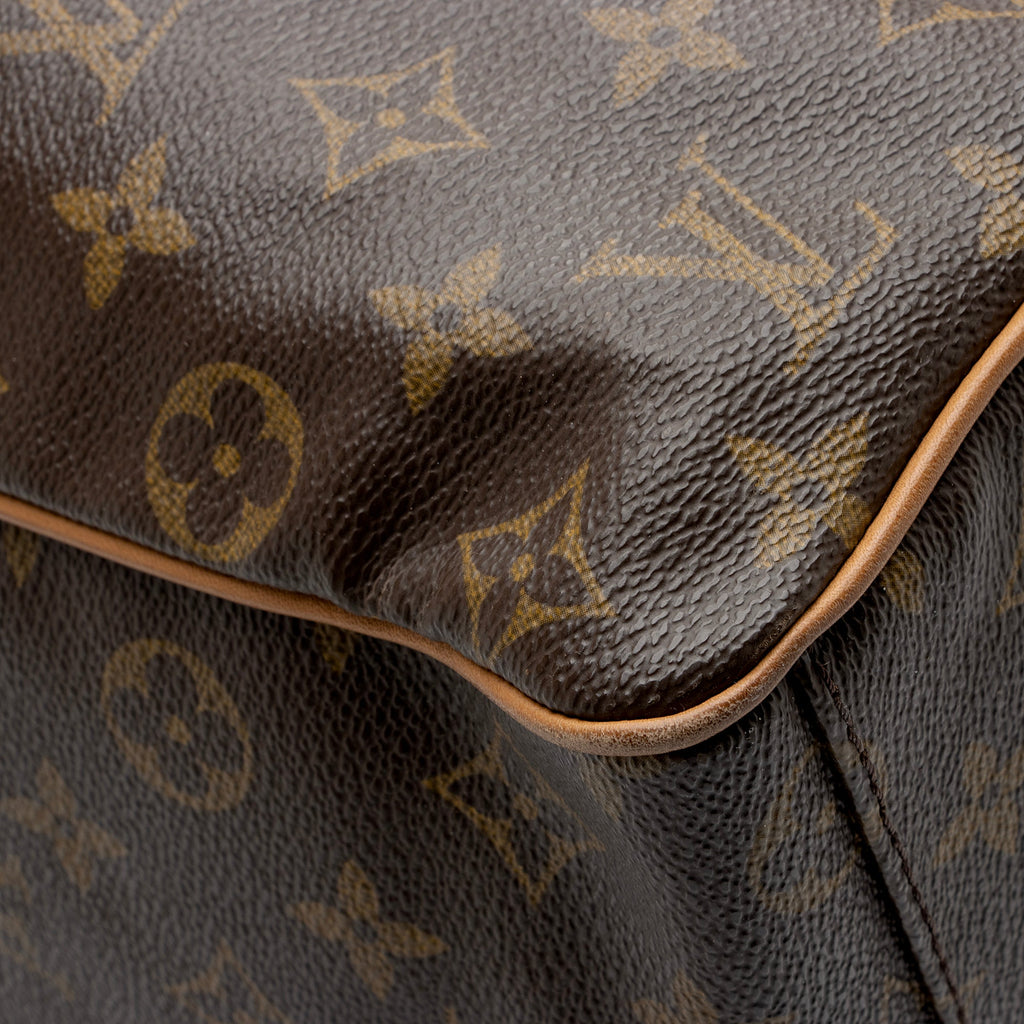Louis Vuitton Monogram Canvas Abbesses Messenger Bag (SHF-yehWmg)