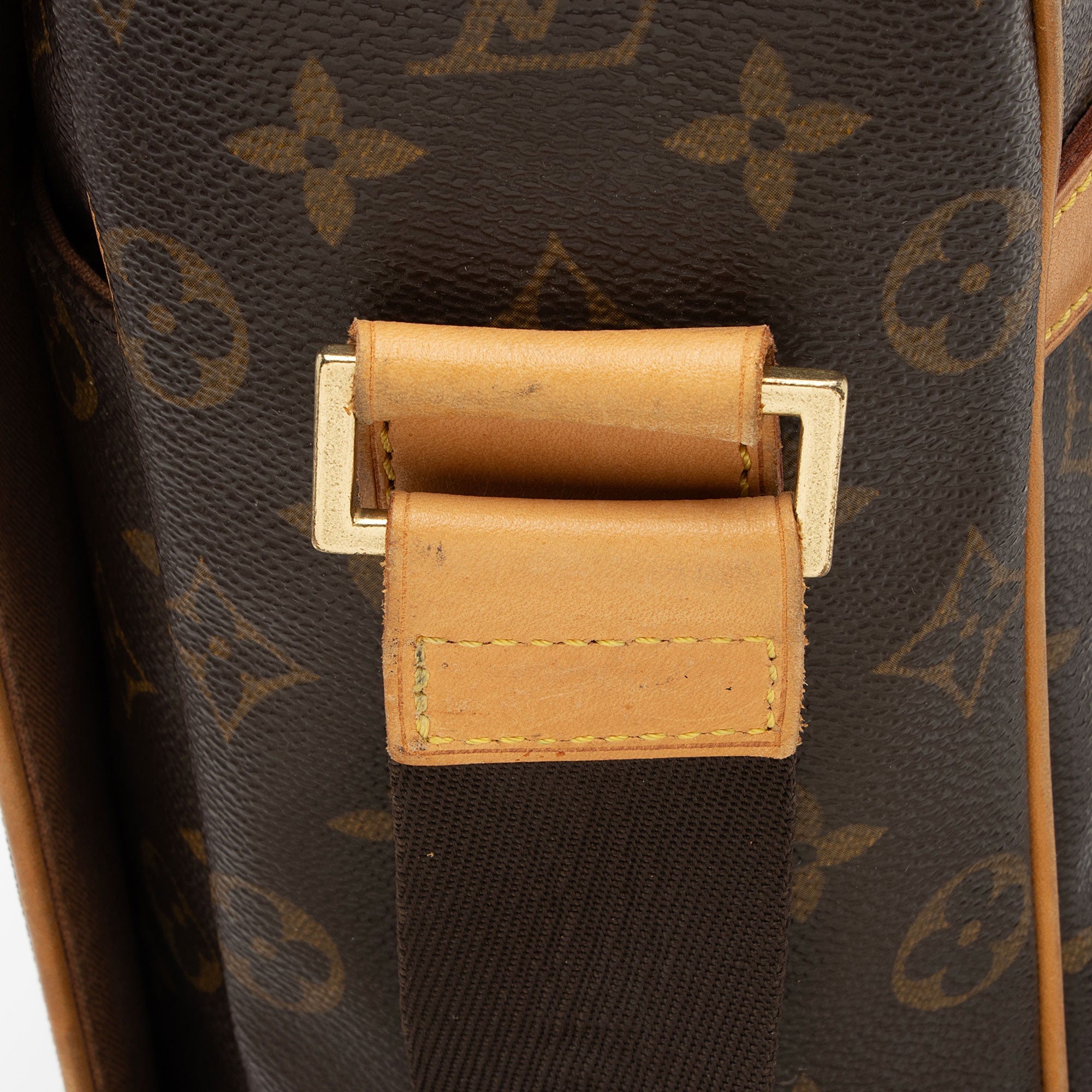 Louis Vuitton Monogram Canvas Abbesses Messenger Bag (SHF-O4XVsn)