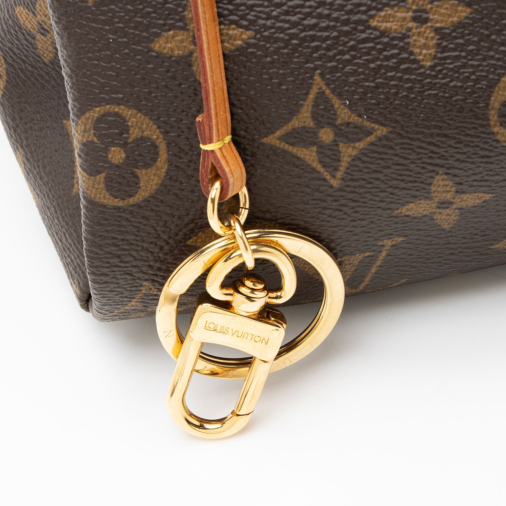 Louis Vuitton Monogram Canvas Artsy MM Shoulder Bag