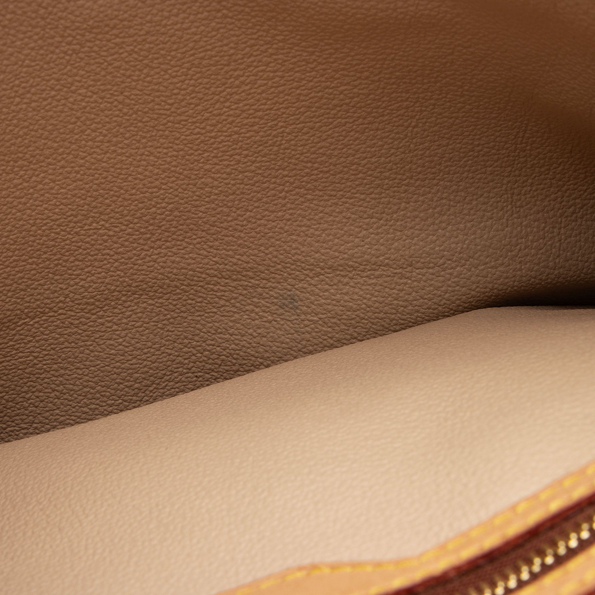 Louis Vuitton Monogram Canvas Bucket GM Tote (SHF-RnIGXM)
