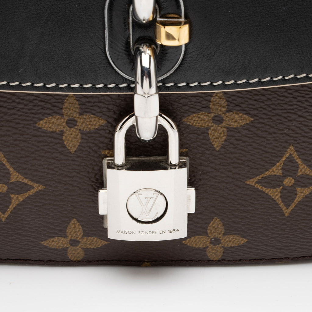 Louis Vuitton Monogram Canvas Chain It PM Shoulder Bag - FINAL SALE (SHF-Cs01bC)
