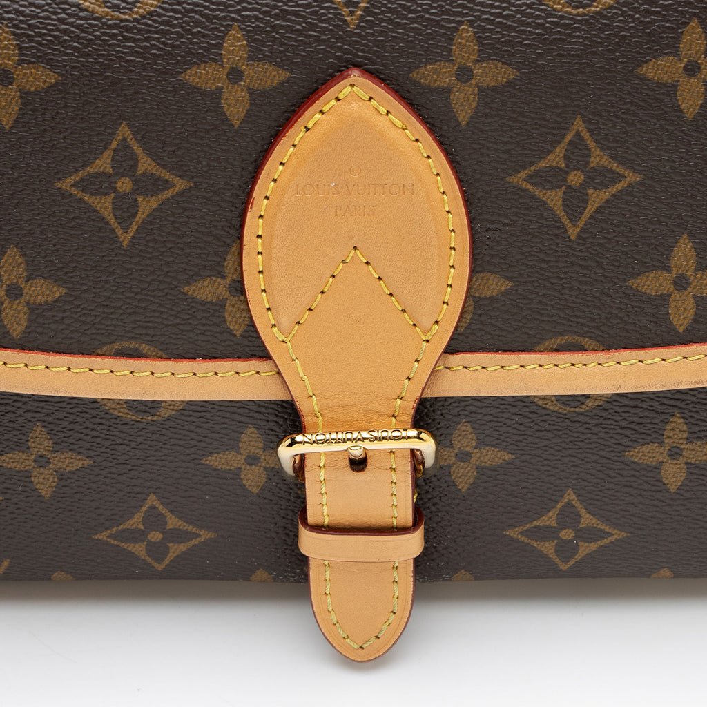 Louis Vuitton Monogram Canvas Diane Shoulder Bag