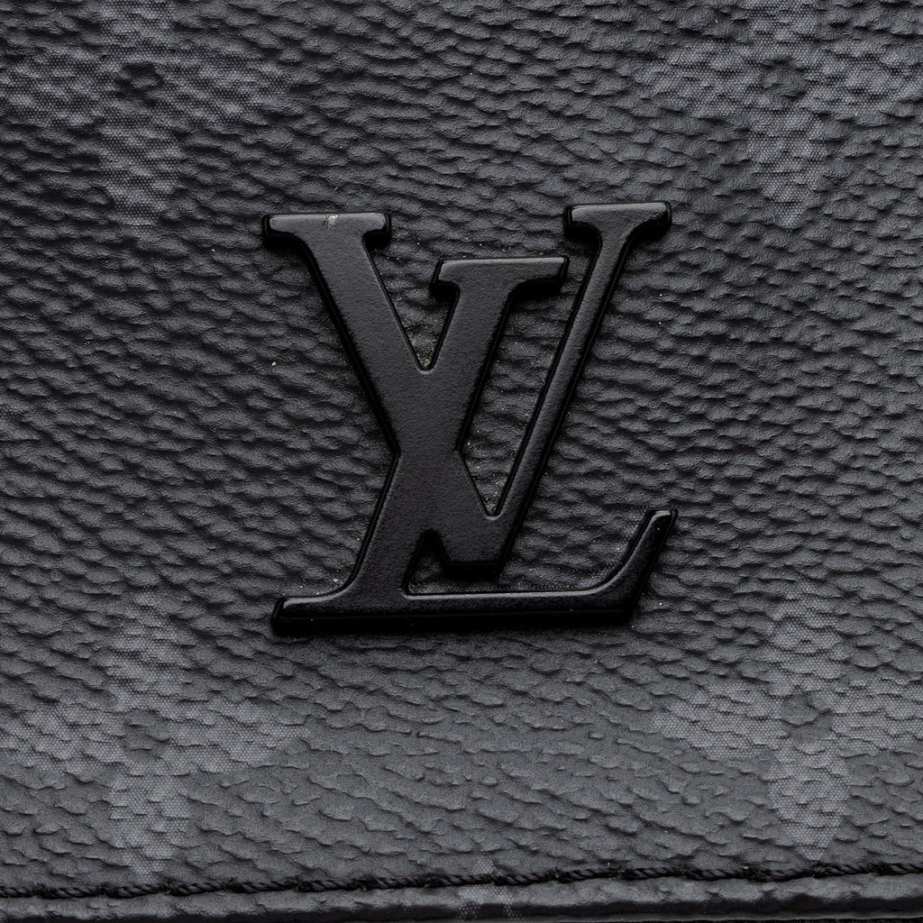 Louis Vuitton Monogram Canvas Eclipse District PM Messenger Bag (SHF-22859)