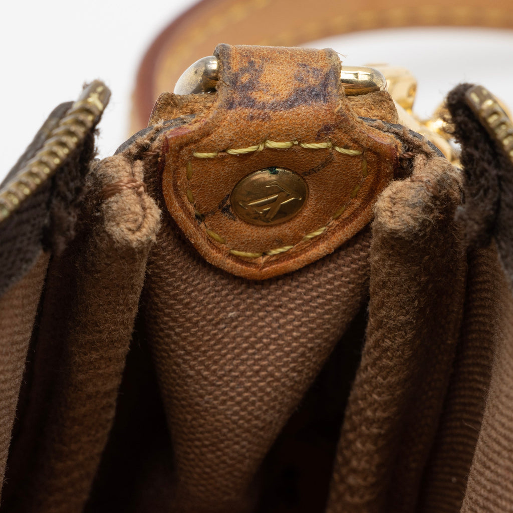 Louis Vuitton Monogram Canvas Eva Clutch (SHF-8feIXB)