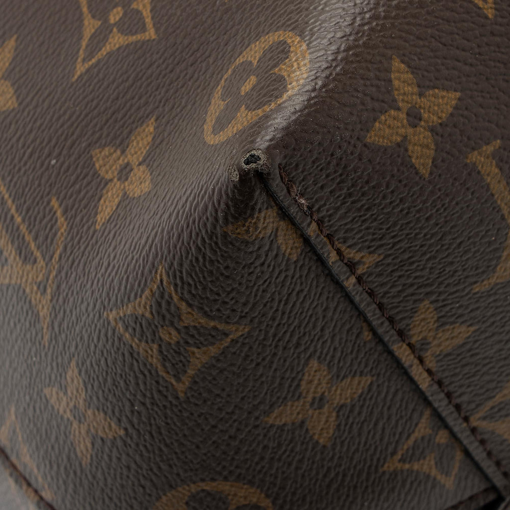 Louis Vuitton Monogram Canvas Flower Hobo (SHF-AX6i3w)
