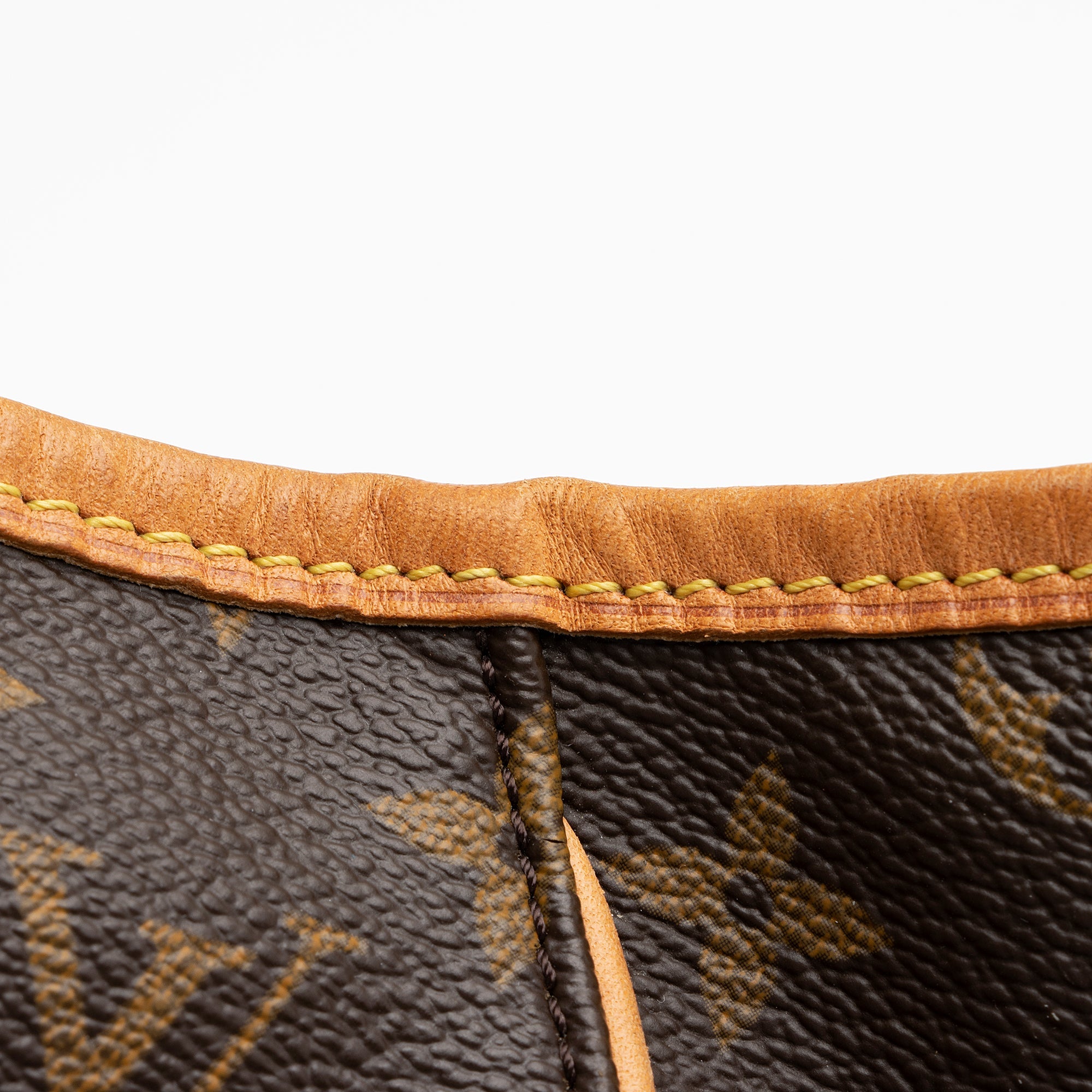 Louis Vuitton Monogram Canvas Galliera PM Shoulder Bag (SHF-23765)