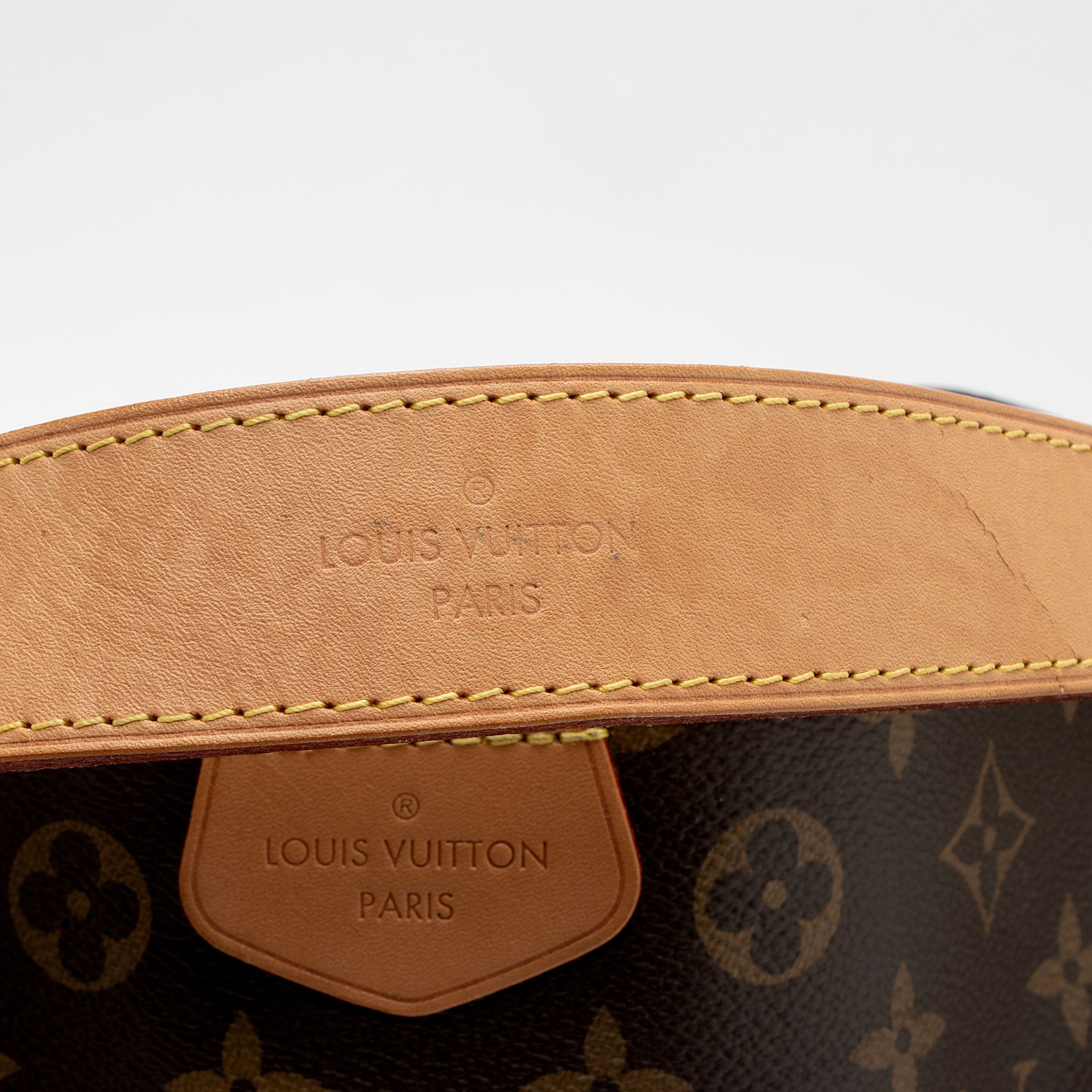 Louis Vuitton Monogram Canvas Graceful MM Hobo (SHF-ovfcpu)