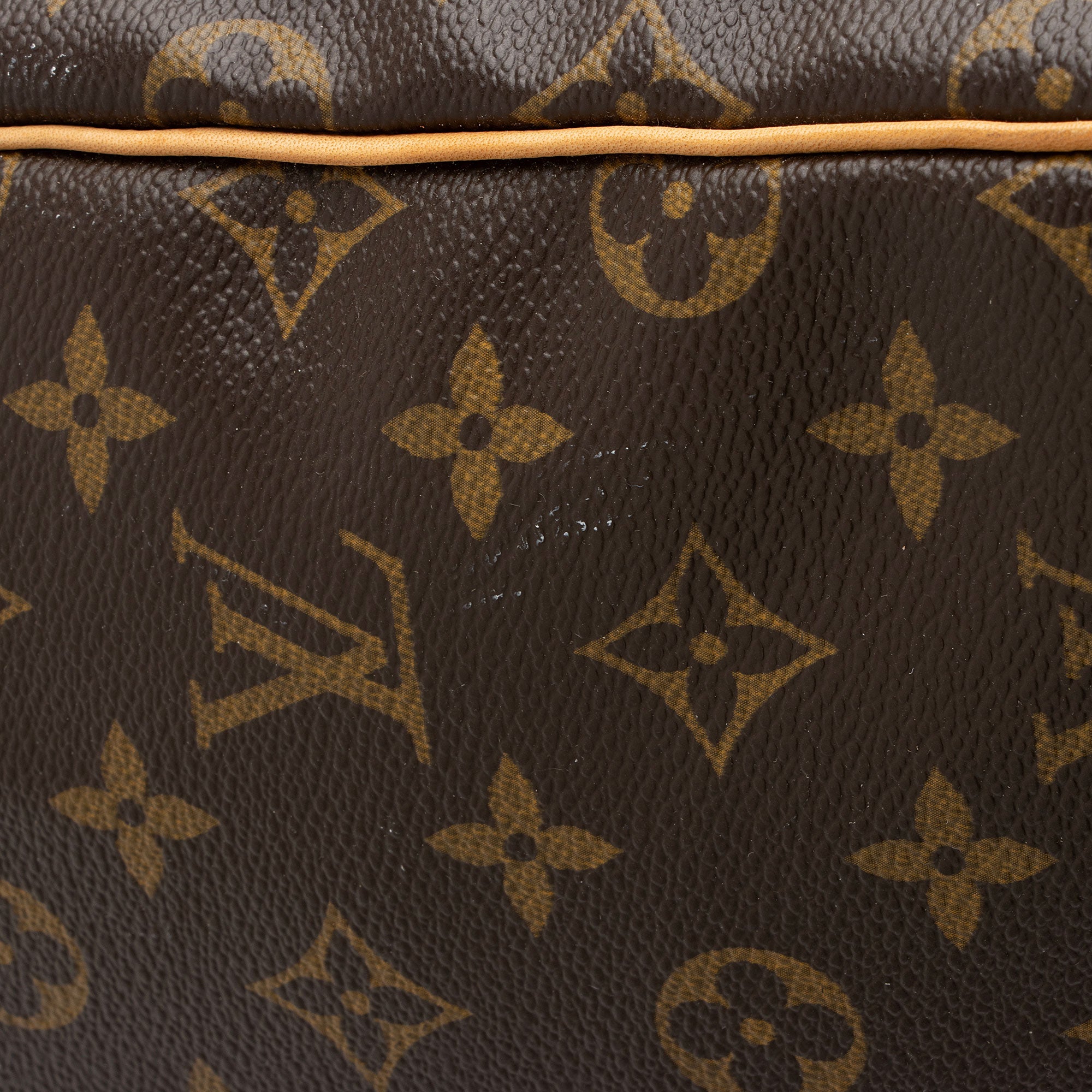 Louis Vuitton Monogram Canvas Keepall 55 Duffle Bag (SHF-ltdZO7)