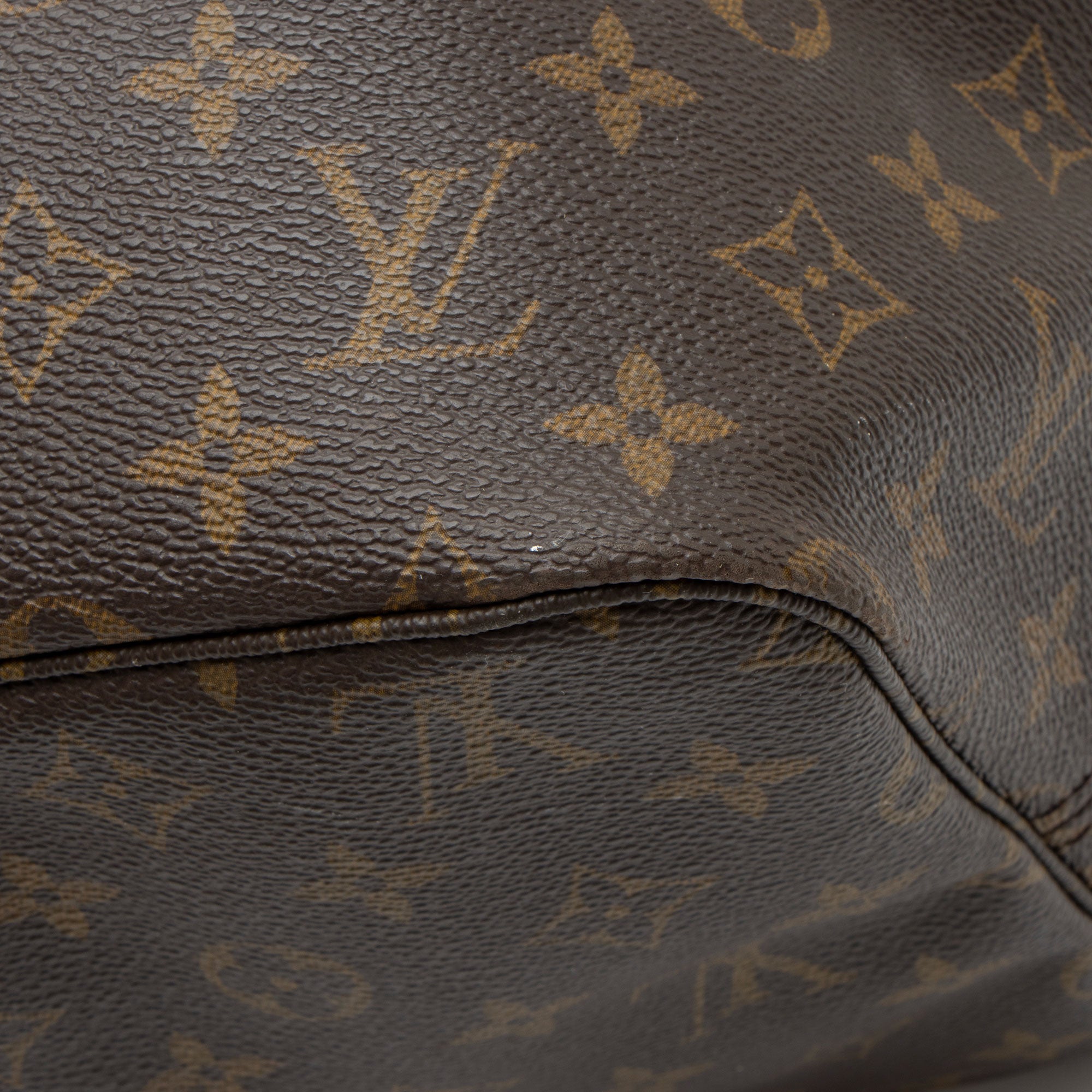 Louis Vuitton Monogram Canvas Neverfull GM Tote (SHF-kHp6dl)