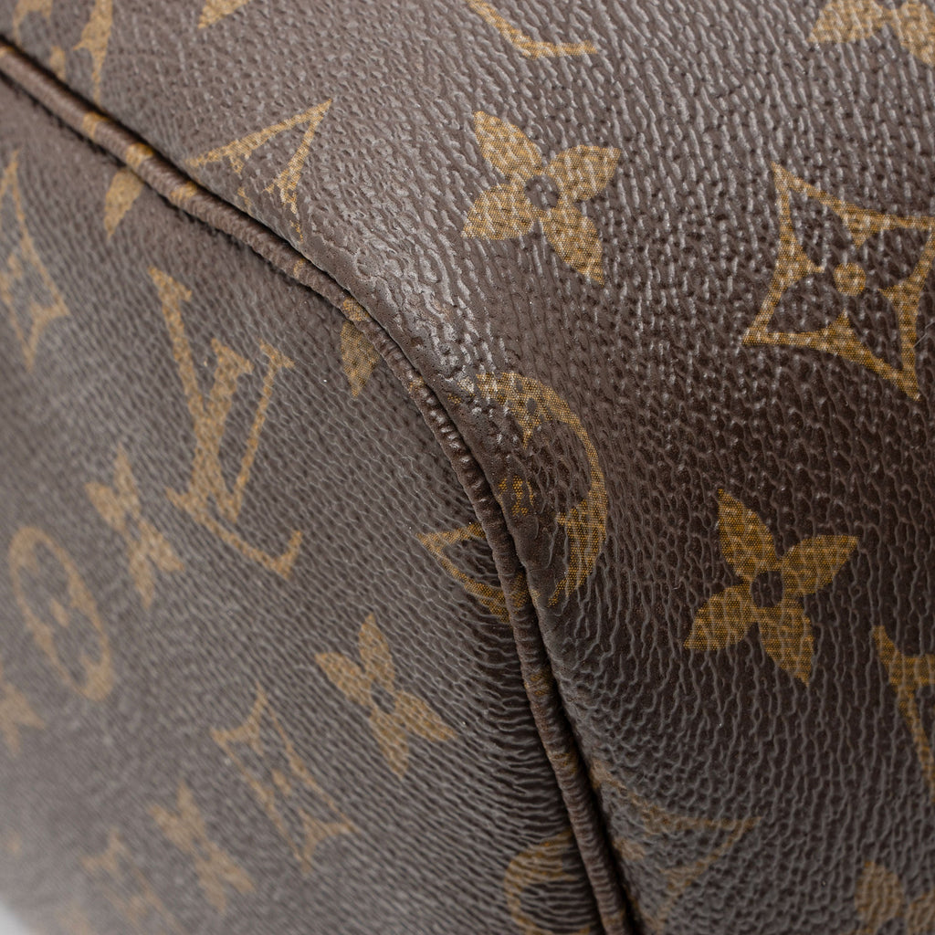 Louis Vuitton Monogram Canvas Neverfull GM Tote (SHF-tNGzNU)