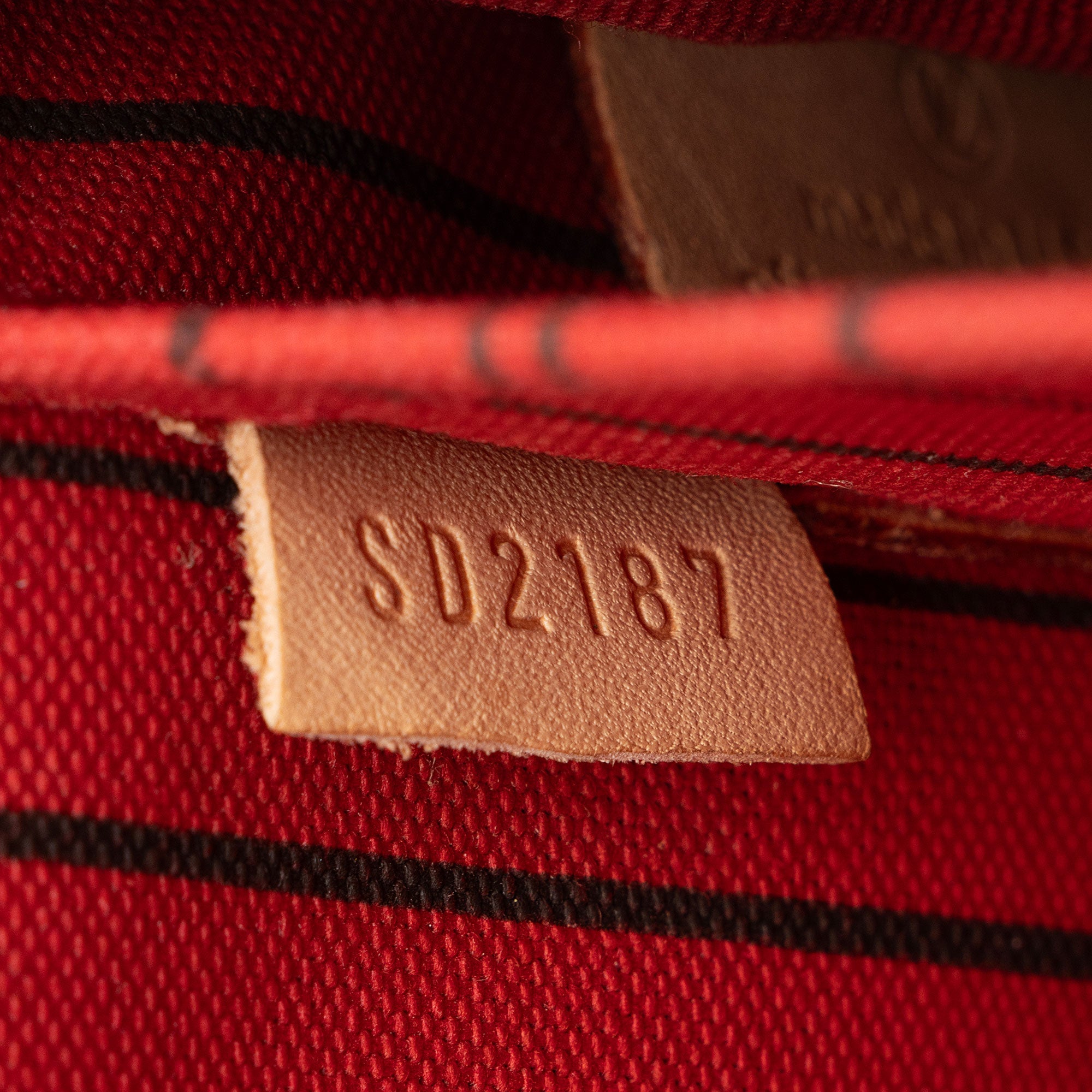 Louis Vuitton Monogram Canvas Neverfull MM Pochette (SHF-dsRloo)