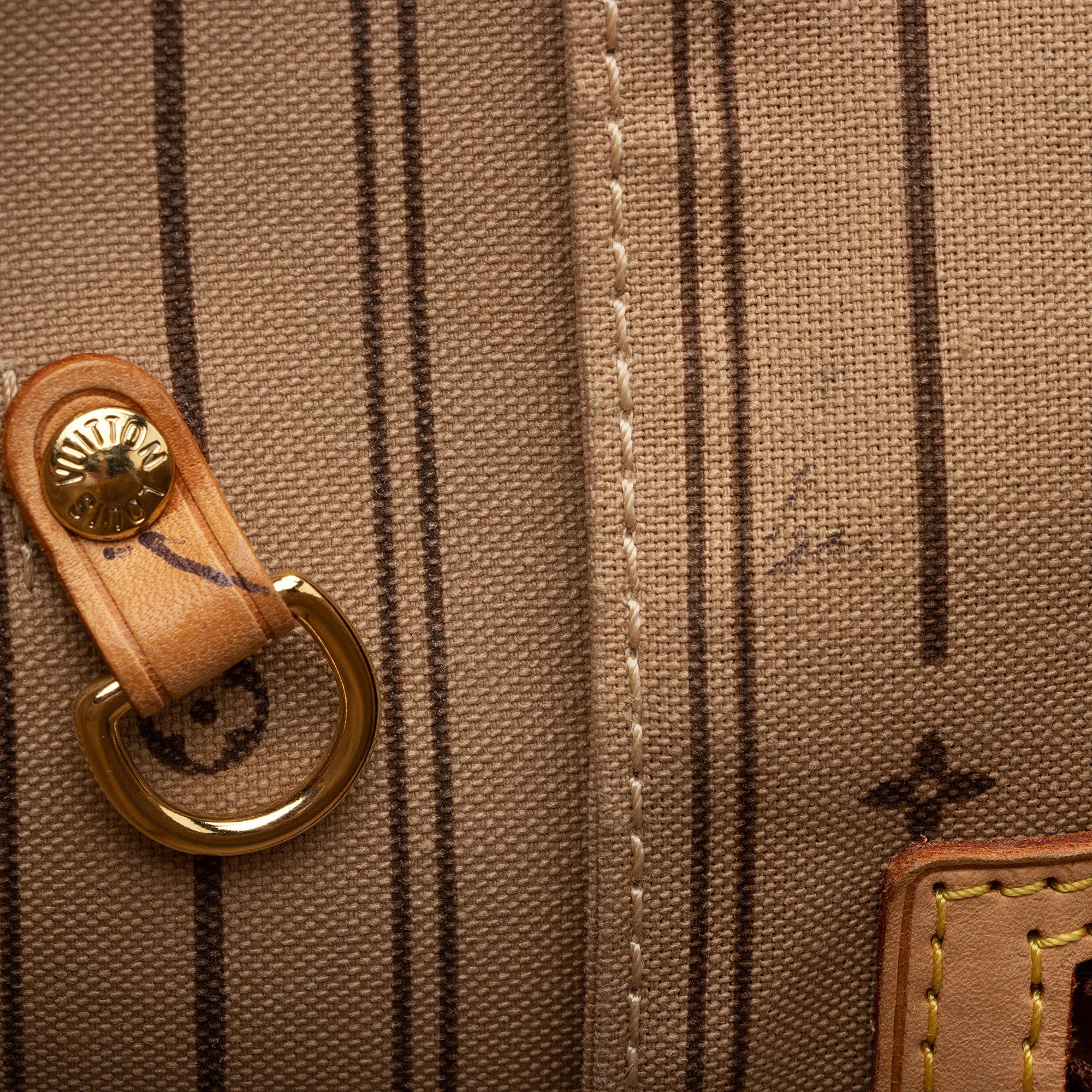 Louis Vuitton Monogram Canvas Neverfull MM Tote (SHF-JdmzIM)