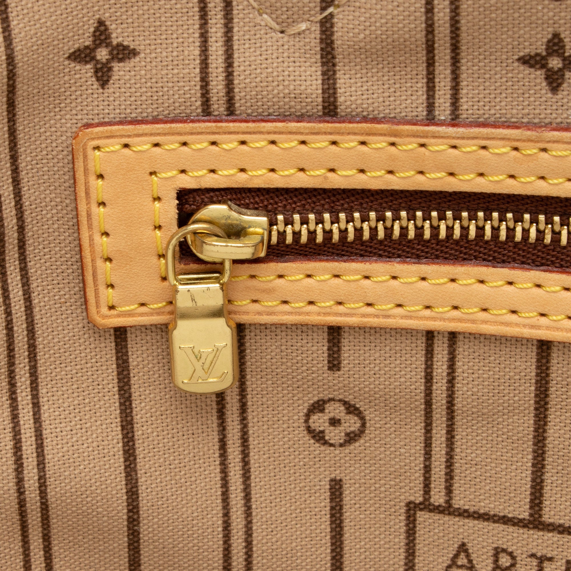 Louis Vuitton Monogram Canvas Neverfull MM Tote (SHF-jGOi4T)