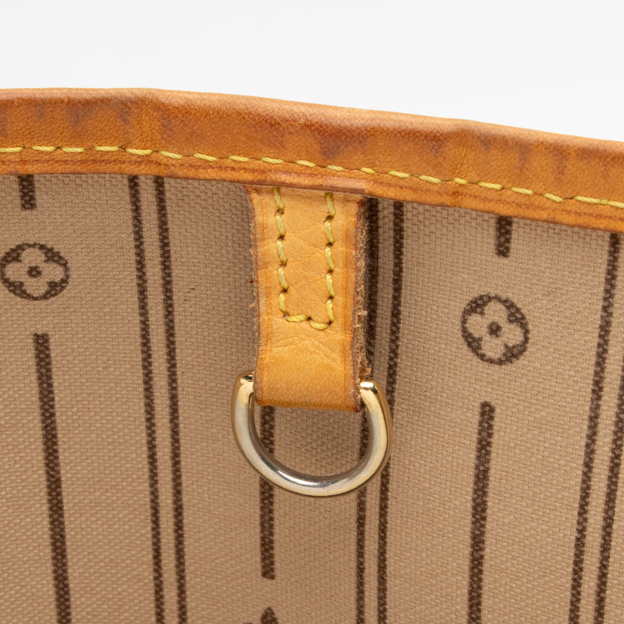 Louis Vuitton Monogram Canvas Neverfull MM Tote (SHF-jGOi4T)