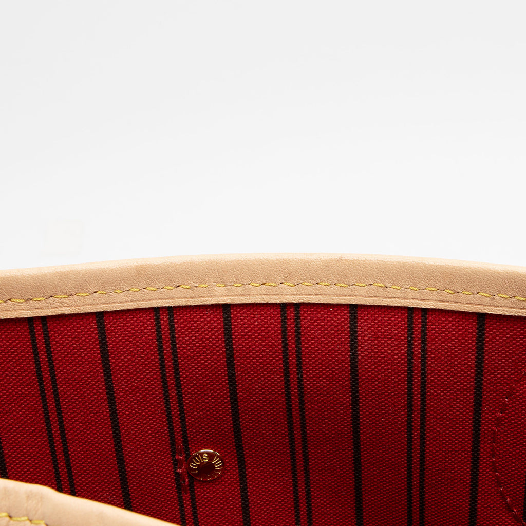 Louis Vuitton Monogram Canvas Neverfull MM Tote (SHF-Xy2Jyd)