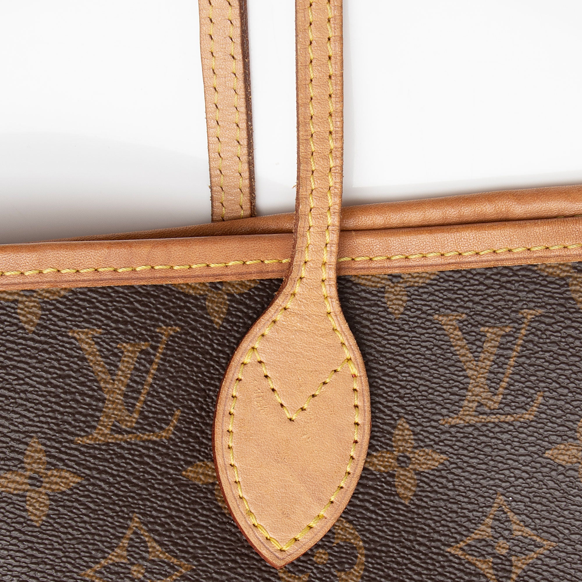 Louis Vuitton Monogram Canvas Neverfull MM Tote (SHF-wszRbE)