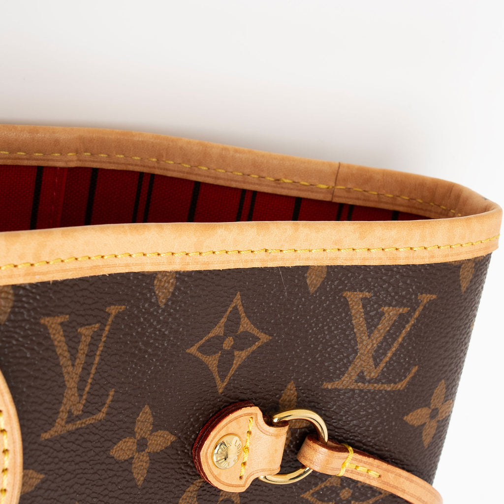 Louis Vuitton Monogram Canvas Neverfull MM Tote (SHF-VDx0OH)