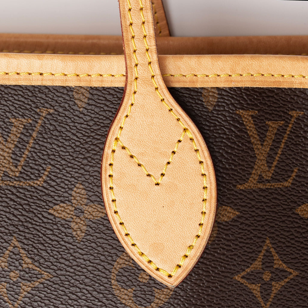 Louis Vuitton Monogram Canvas Neverfull MM Tote (SHF-VDx0OH)