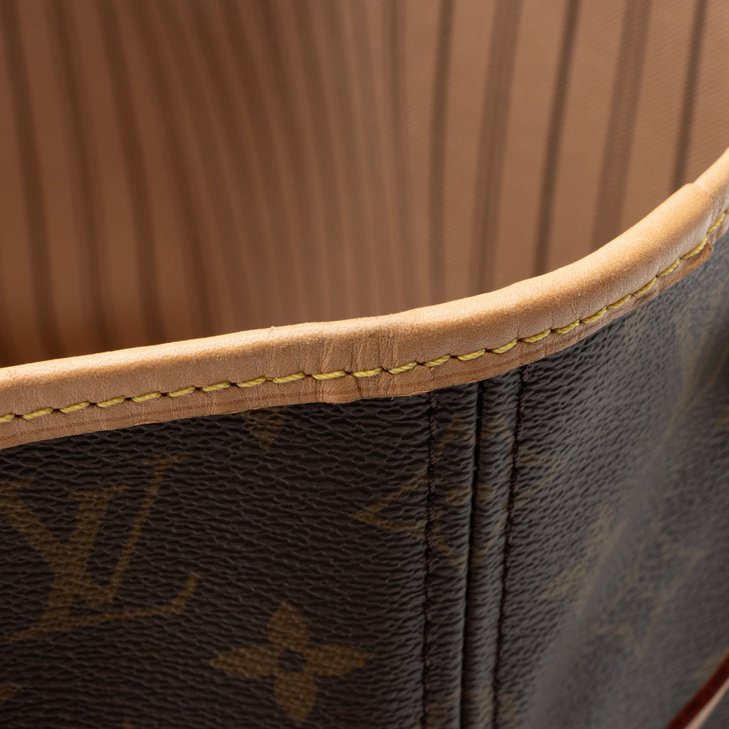 Louis Vuitton Monogram Canvas Neverfull MM Tote (SHF-SFsgl4)