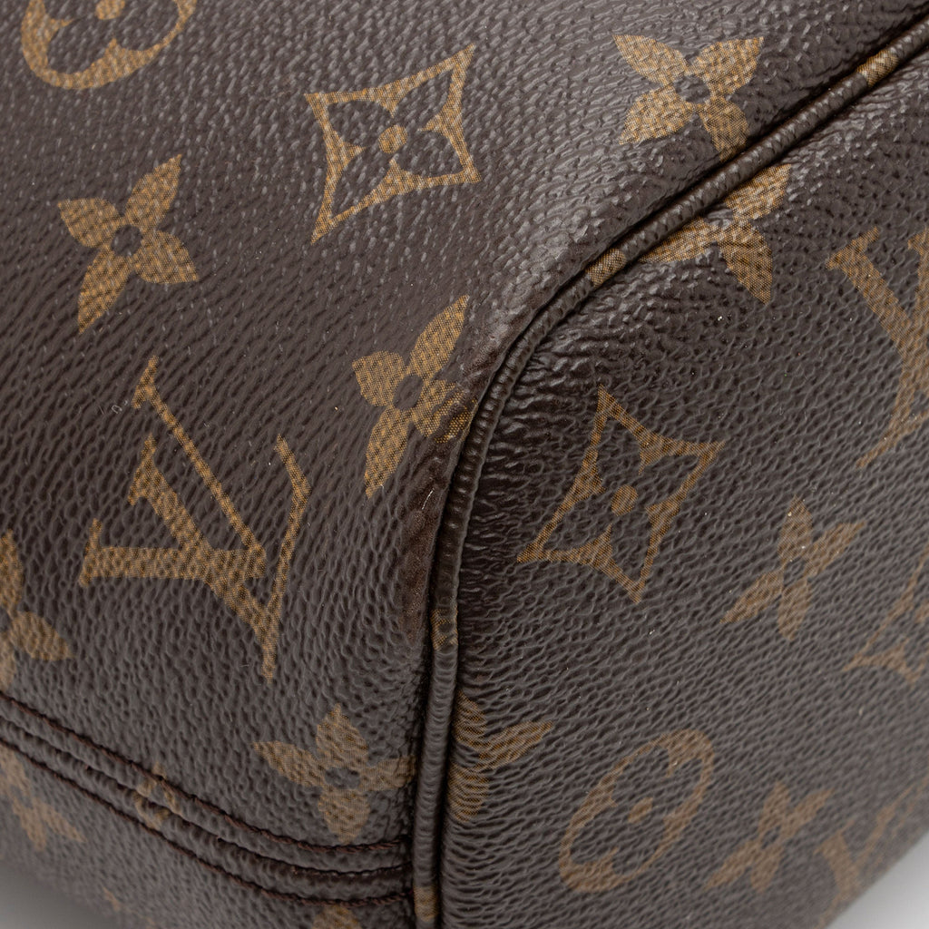 Louis Vuitton Monogram Canvas Neverfull PM Tote (SHF-kxS8y0)