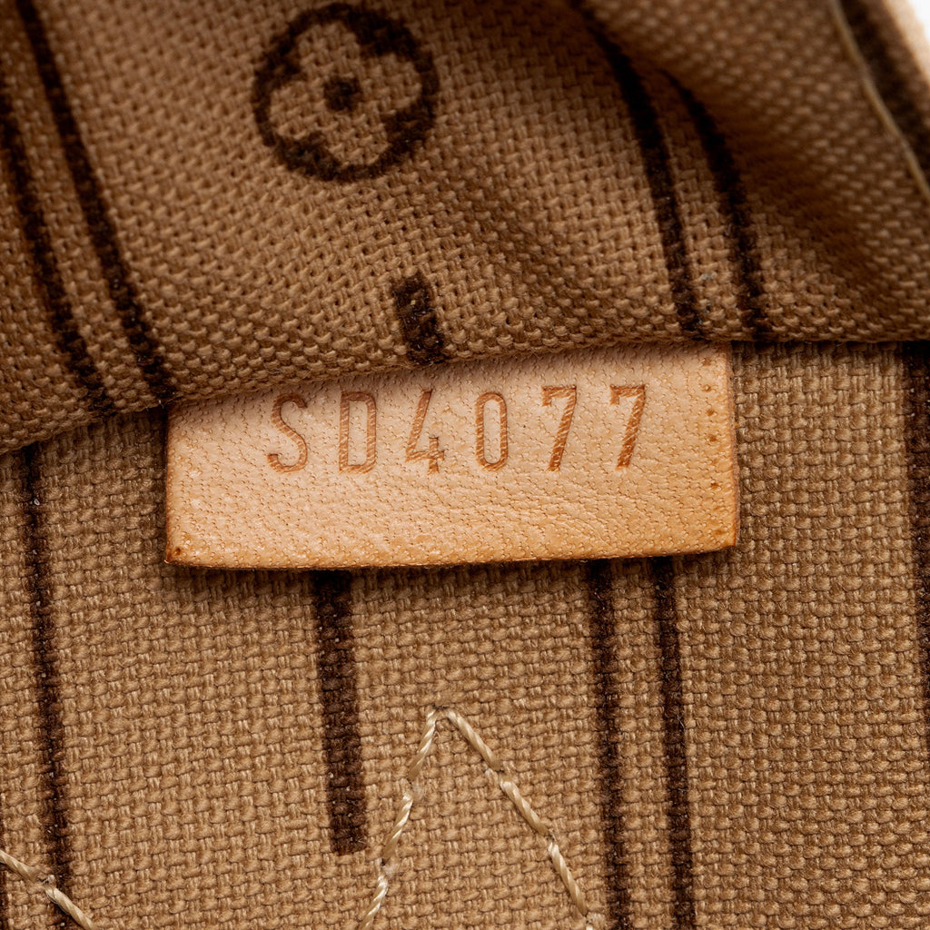 Louis Vuitton Monogram Canvas Neverfull PM Tote (SHF-pGqJ5i)