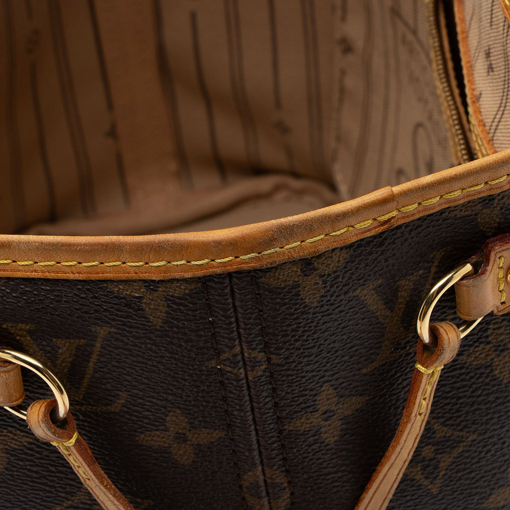 Louis Vuitton Monogram Canvas Neverfull PM Tote (SHF-DmVsmU)