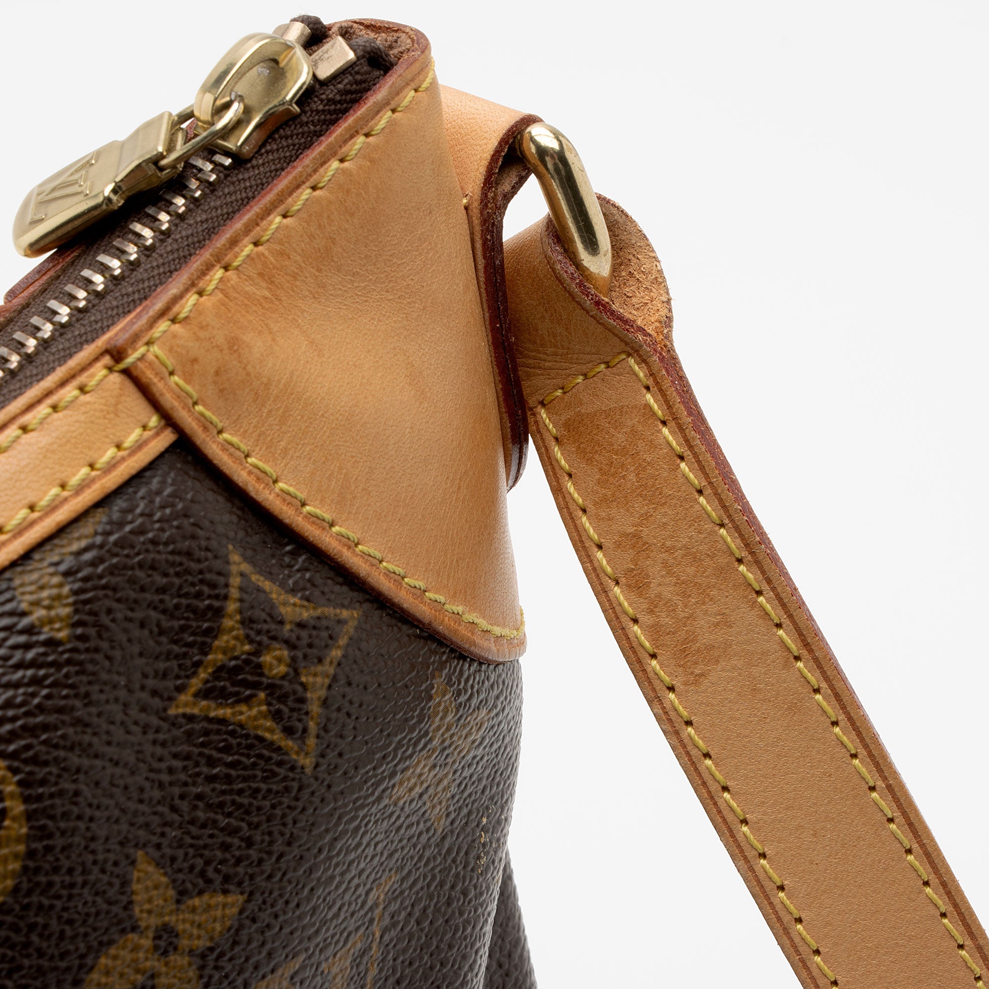 Louis Vuitton Monogram Canvas Odeon PM Shoulder Bag (SHF-EAfcm3)