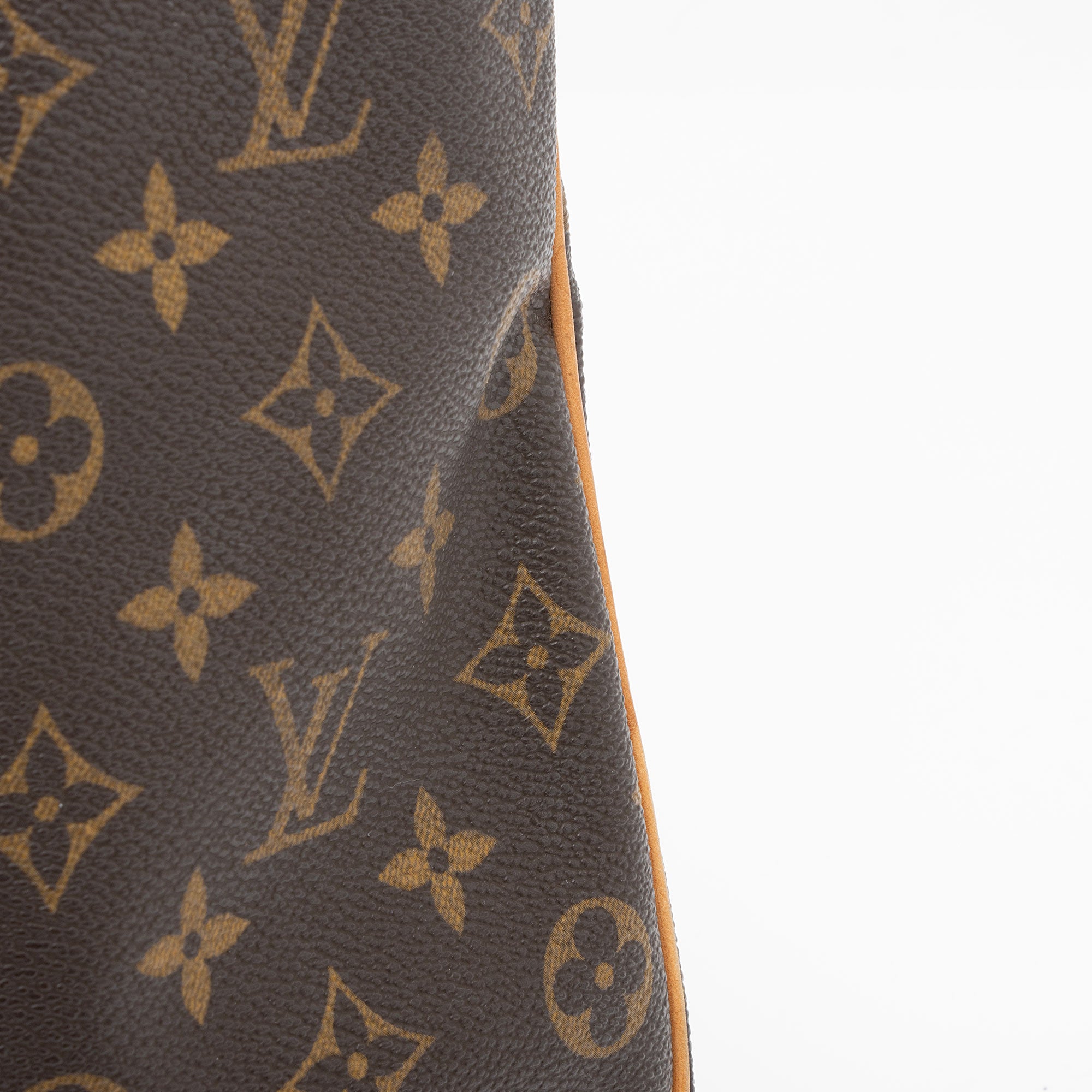 Louis Vuitton Monogram Canvas Odeon PM Shoulder Bag (SHF-YQeYO0)
