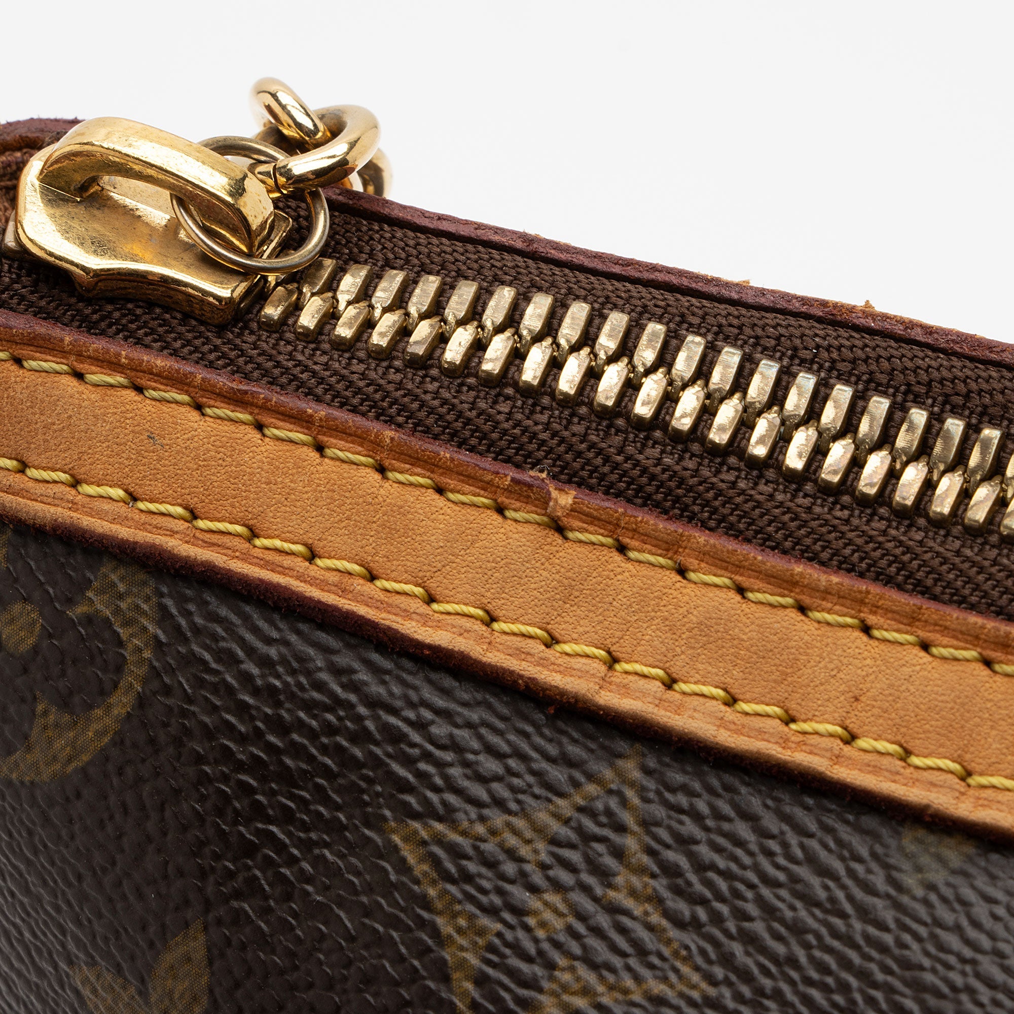 Louis Vuitton Monogram Canvas Palermo PM Tote (SHF-EDn1wl)