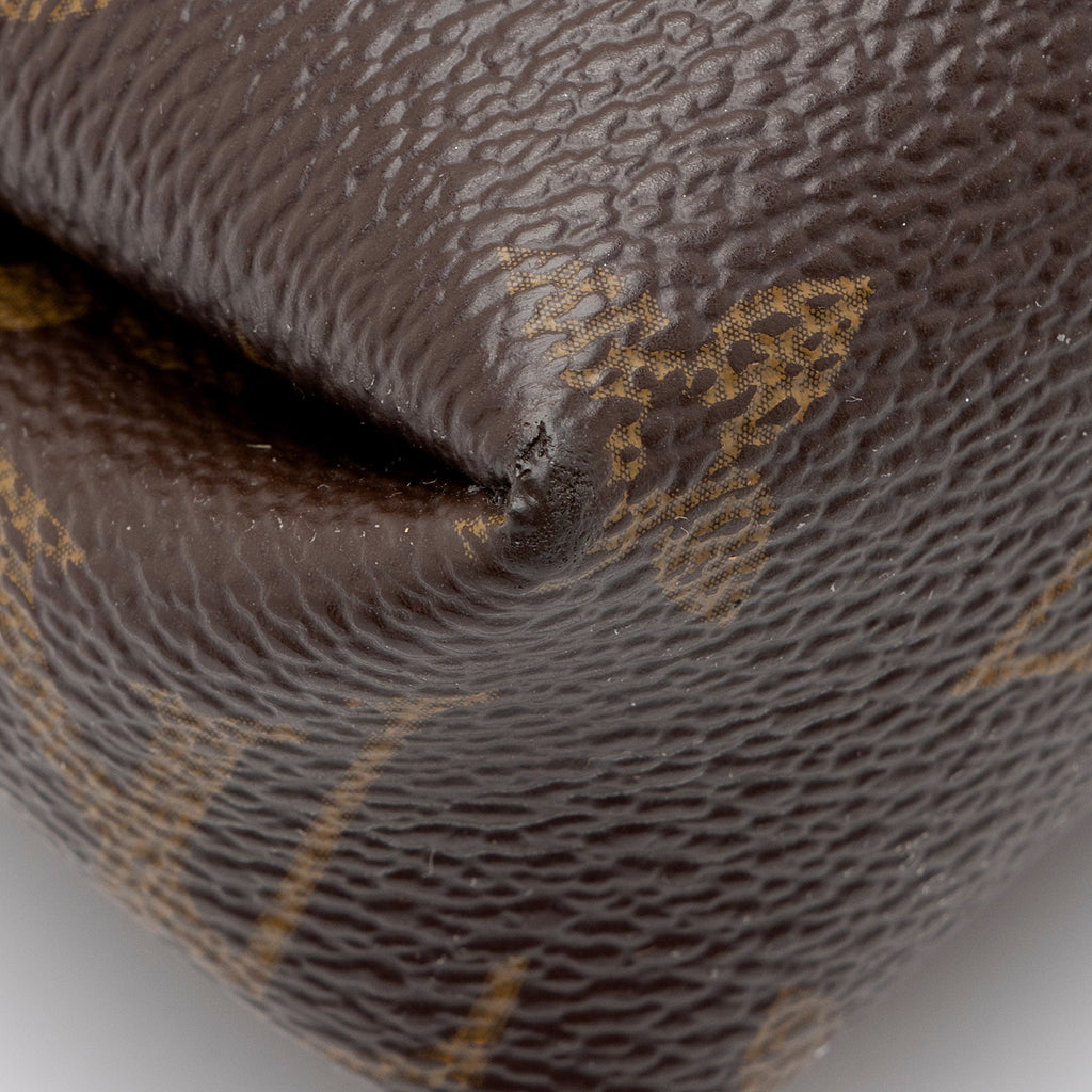 Louis Vuitton Monogram Canvas Pallas Clutch (SHF-HrIB4Y)