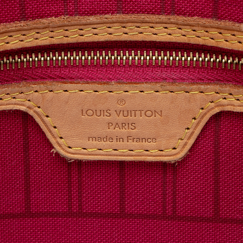 Louis Vuitton Monogram Canvas Patches Neverfull MM Tote (SHF-VCZIdY)