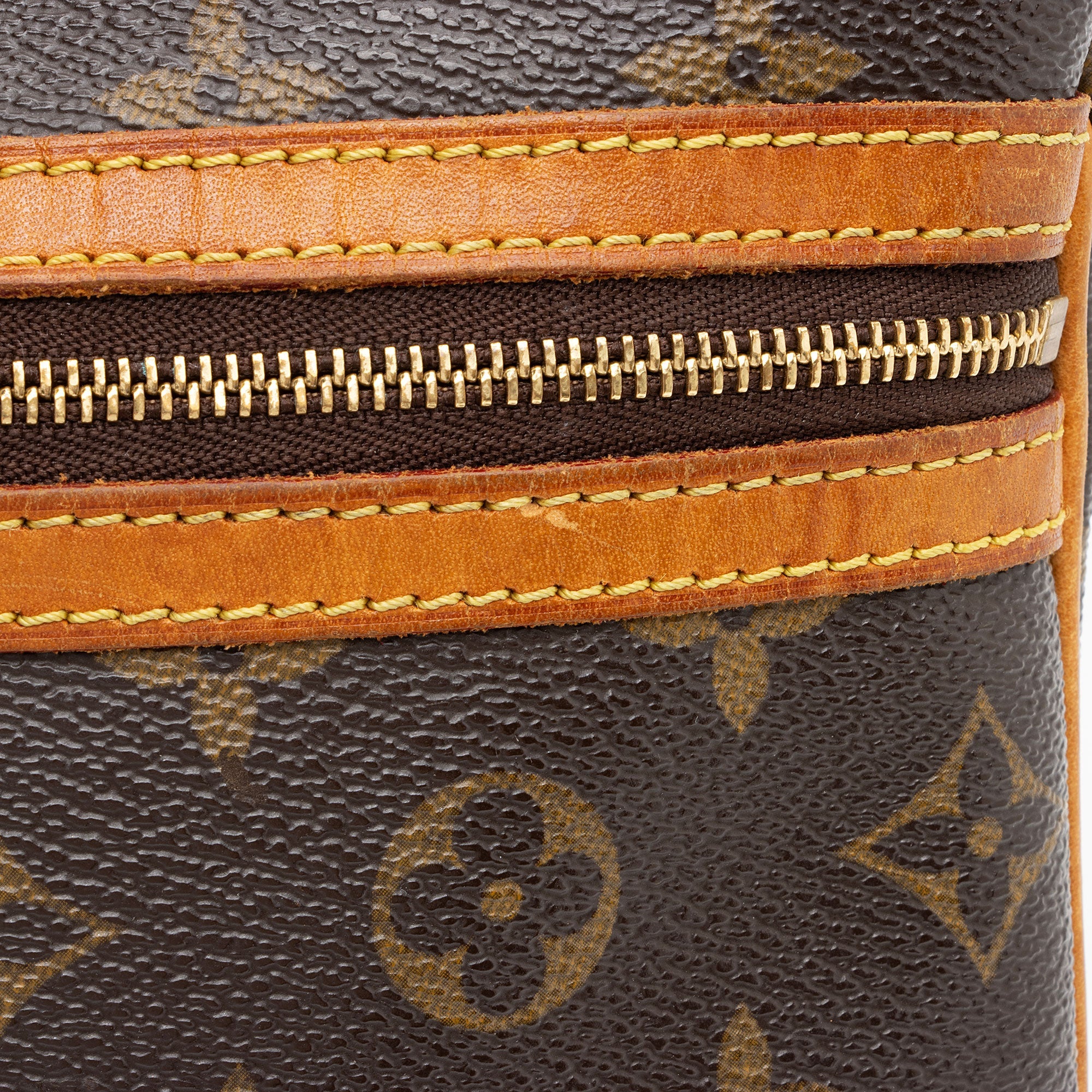 Louis Vuitton Monogram Canvas Pochette Bosphore Messenger Bag (SHF-GyD1MJ)