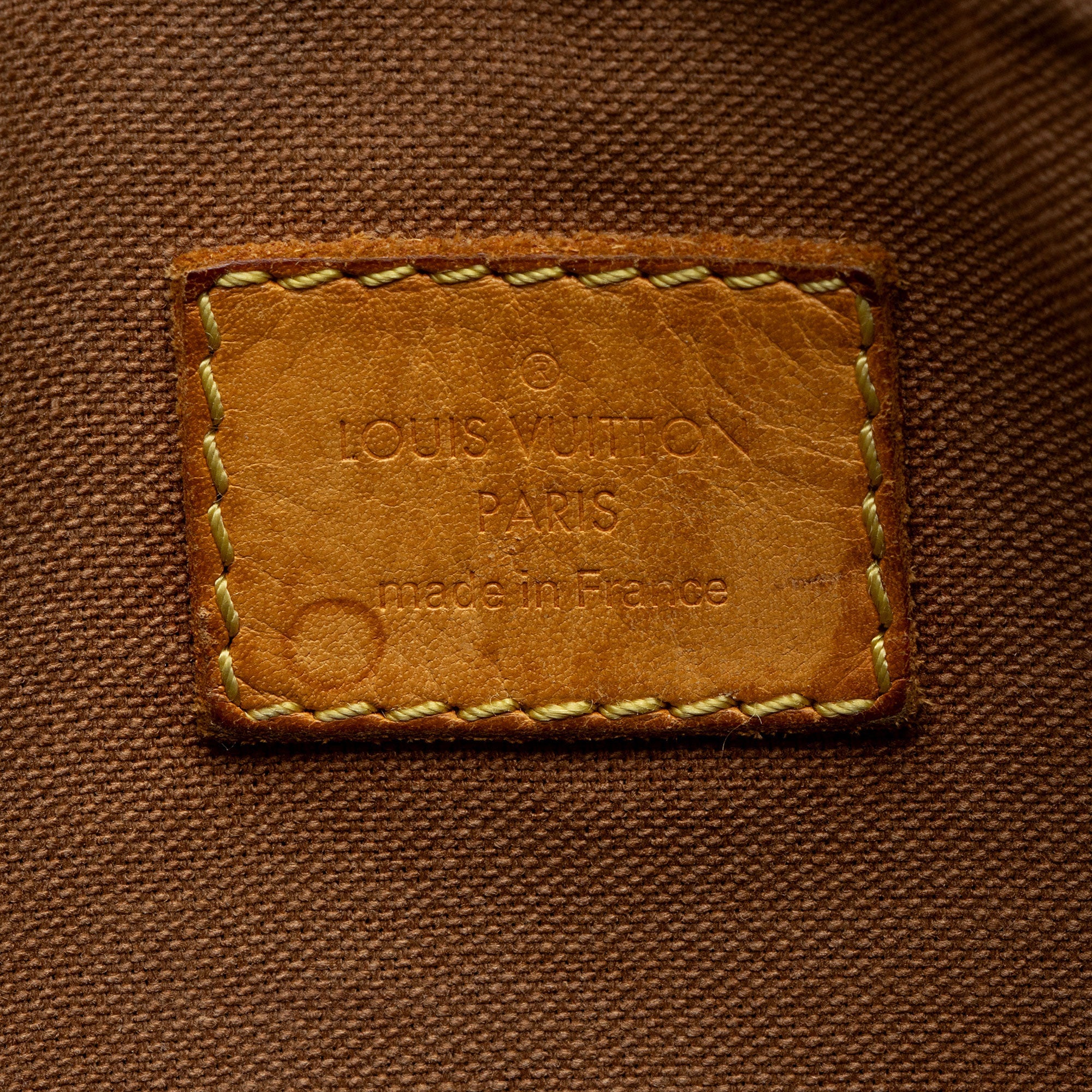 Louis Vuitton Monogram Canvas Pochette Bosphore Messenger (SHF-72xMgM)