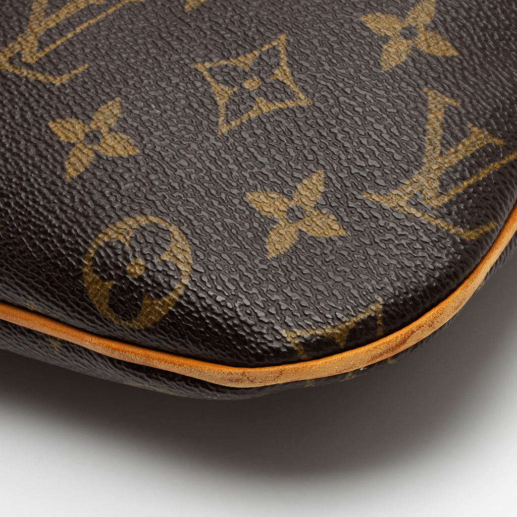 Louis Vuitton Monogram Canvas Pochette Bosphore Messenger (SHF-psSIus)