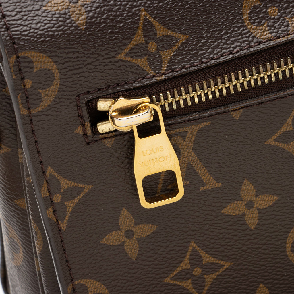Louis Vuitton Monogram Canvas Pochette Metis Shoulder Bag
