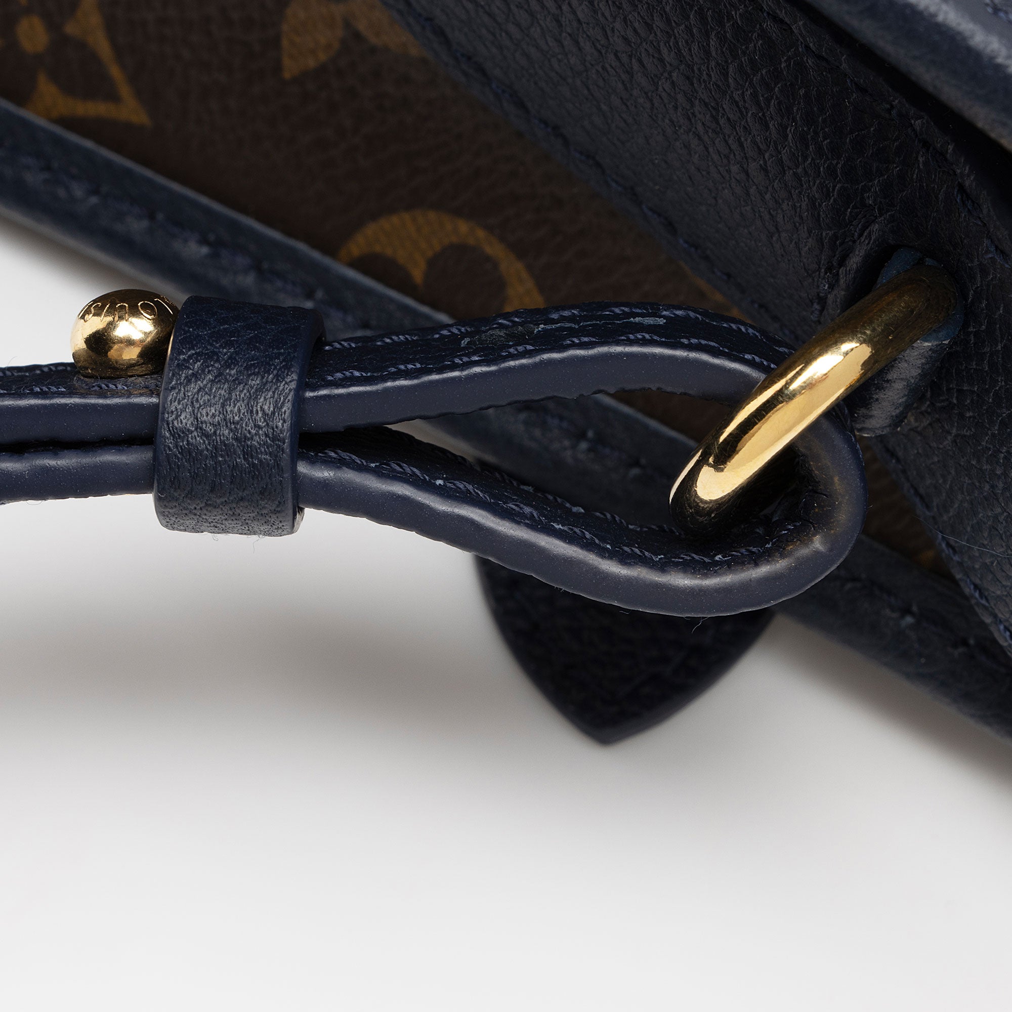 Louis Vuitton Monogram Canvas Popincourt PM Satchel (SHF-6yLLGx)