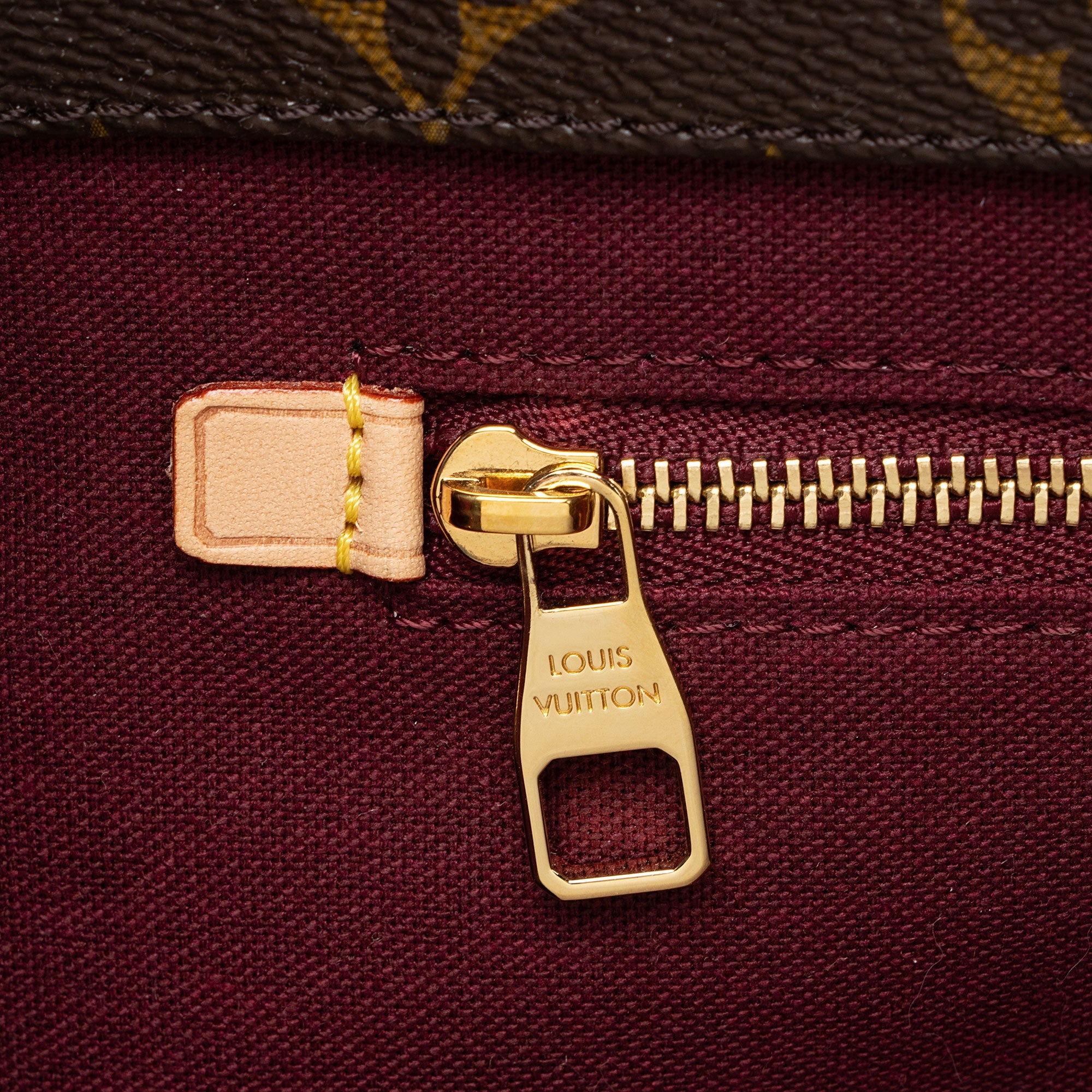 Louis Vuitton Monogram Canvas Raspail PM Tote (SHF-4HC1qD)
